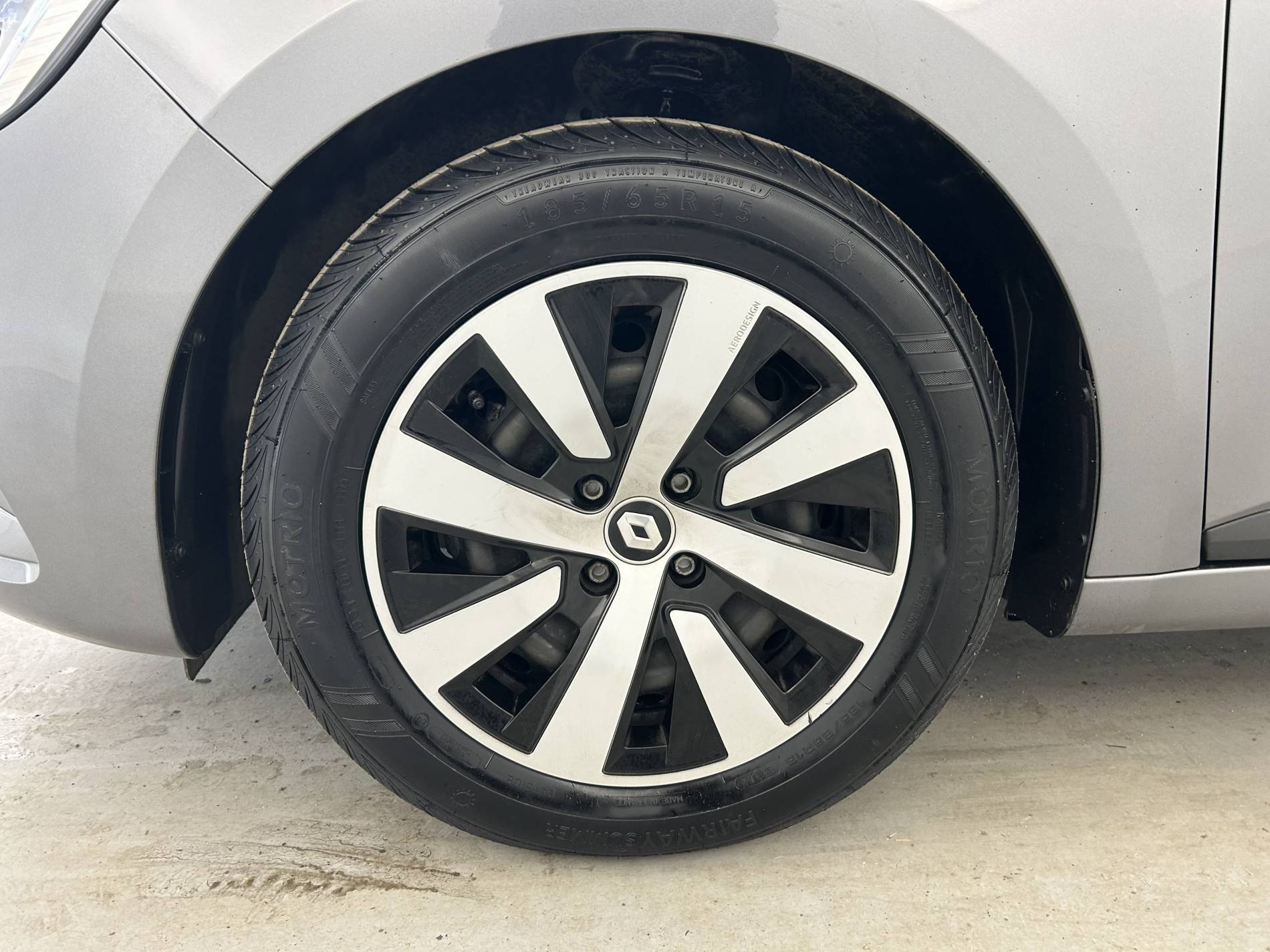 Vente en ligne Renault Clio 5 Clio TCe 90 au prix de 13 990 €