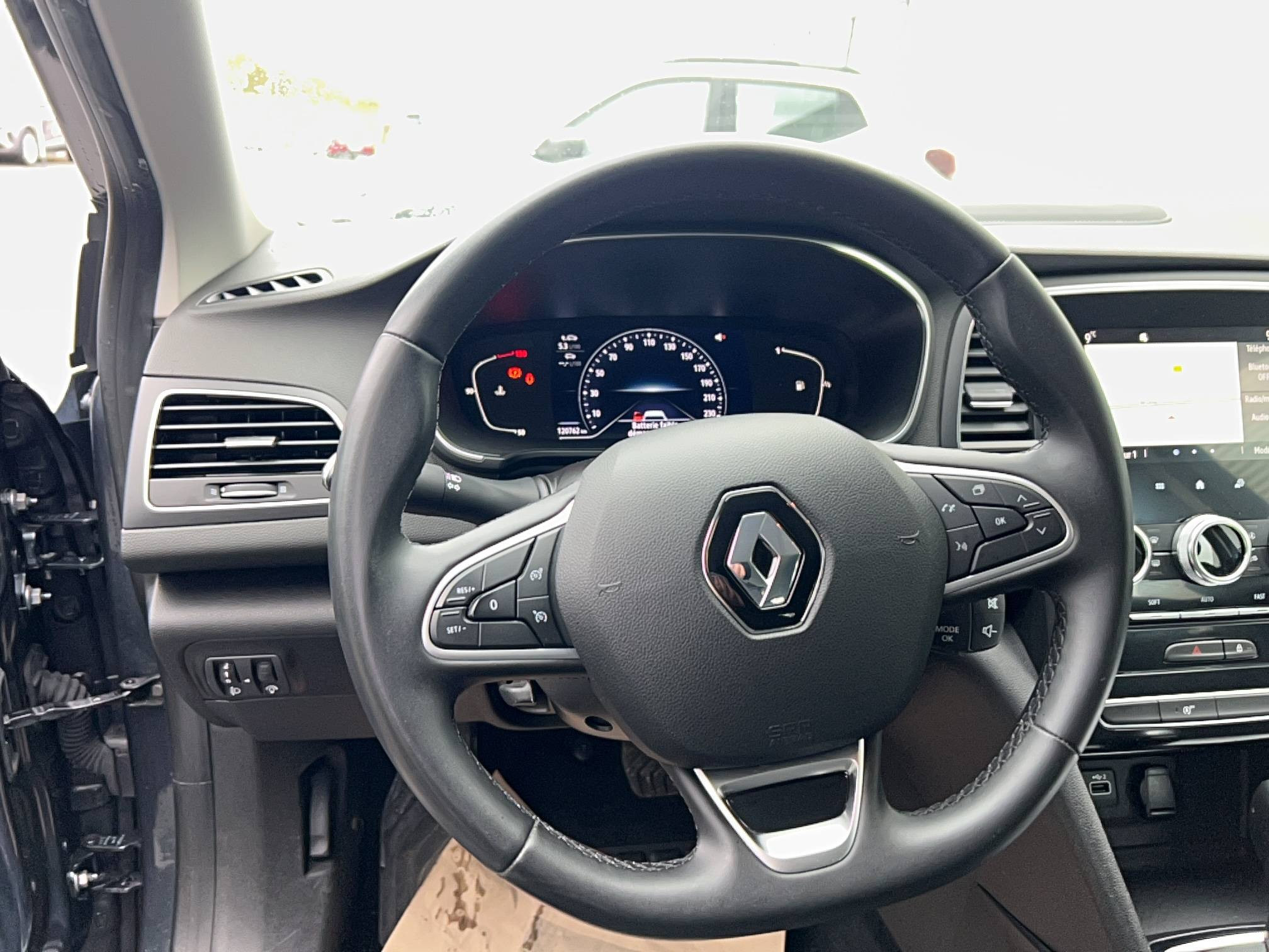 Vente en ligne Renault Megane 4  Blue dCi 115 EDC au prix de 14 590 €