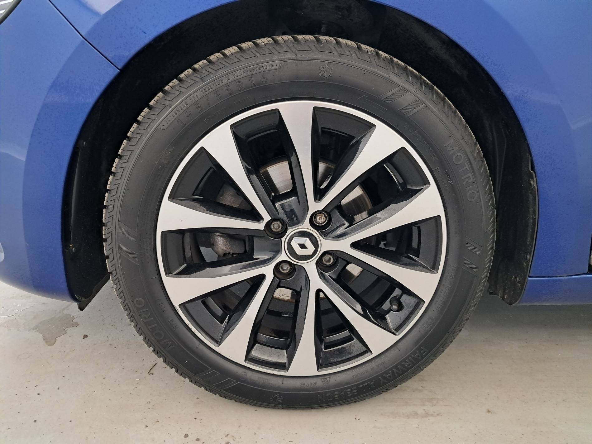 Vente en ligne Renault Clio 5 Clio TCe 90 au prix de 15 890 €