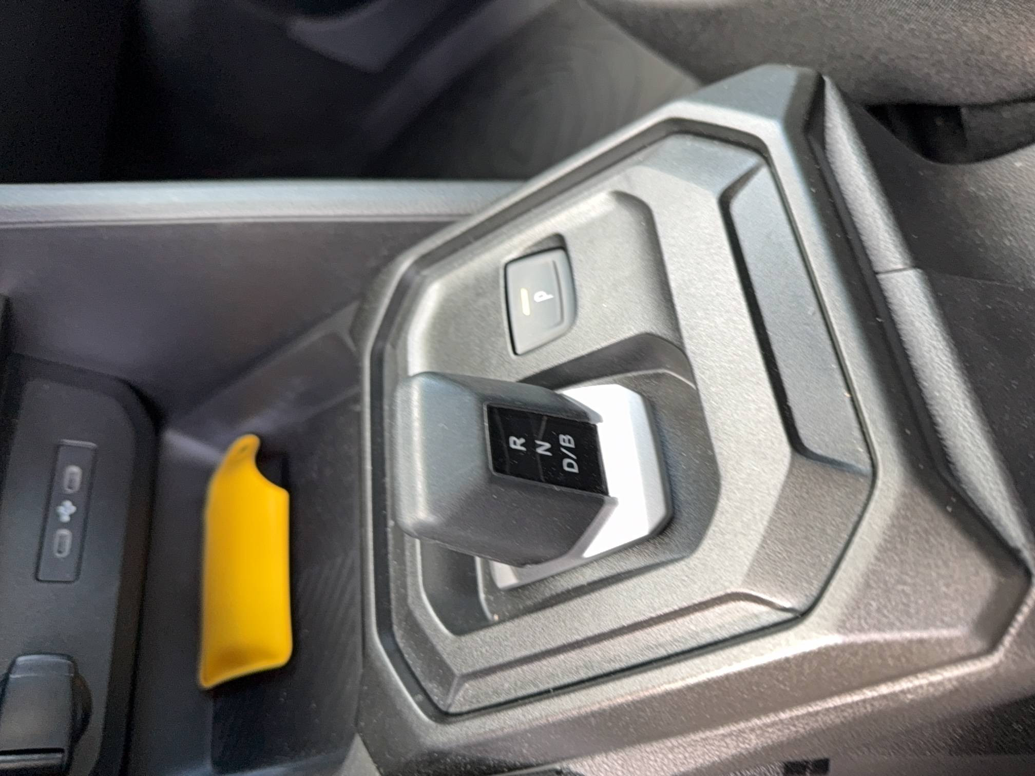 Vente en ligne Dacia Duster  Hybrid 140 au prix de 26 240 €