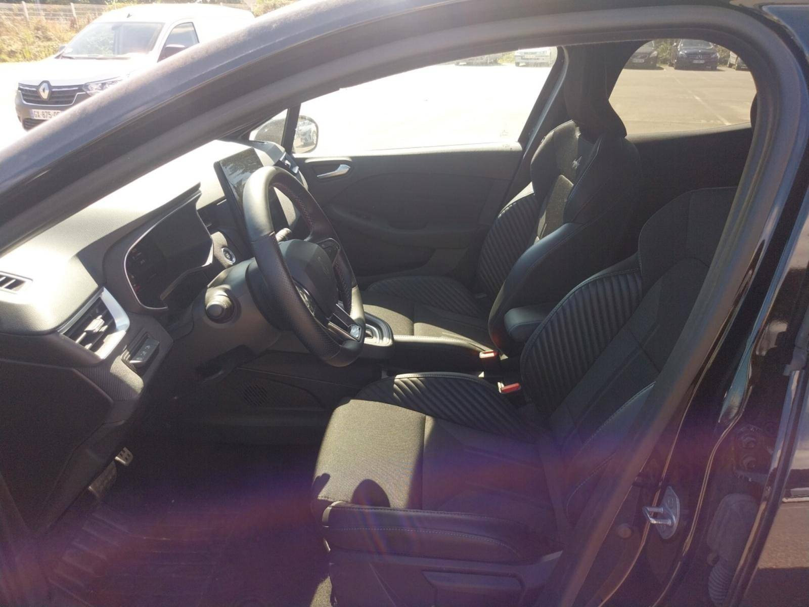 Vente en ligne Renault Clio 5 Clio E-Tech full hybrid 145 ch GSR2 au prix de 21 970 €