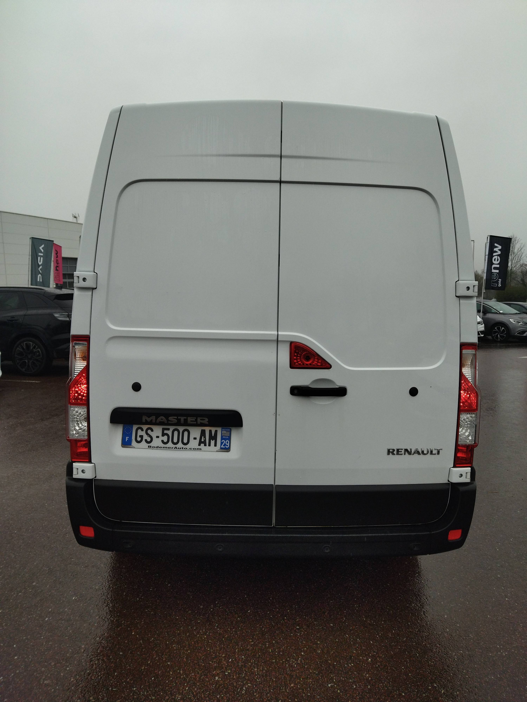 Vente en ligne Renault Master Fourgon MASTER FGN TRAC F3500 L2H2 BLUE DCI 135 au prix de 22 788 €