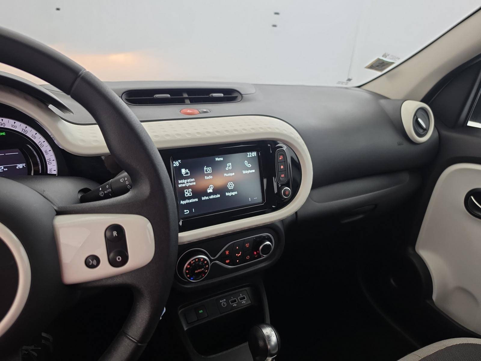 Vente en ligne Renault Twingo Electrique Twingo III E-Tech au prix de 12 490 €