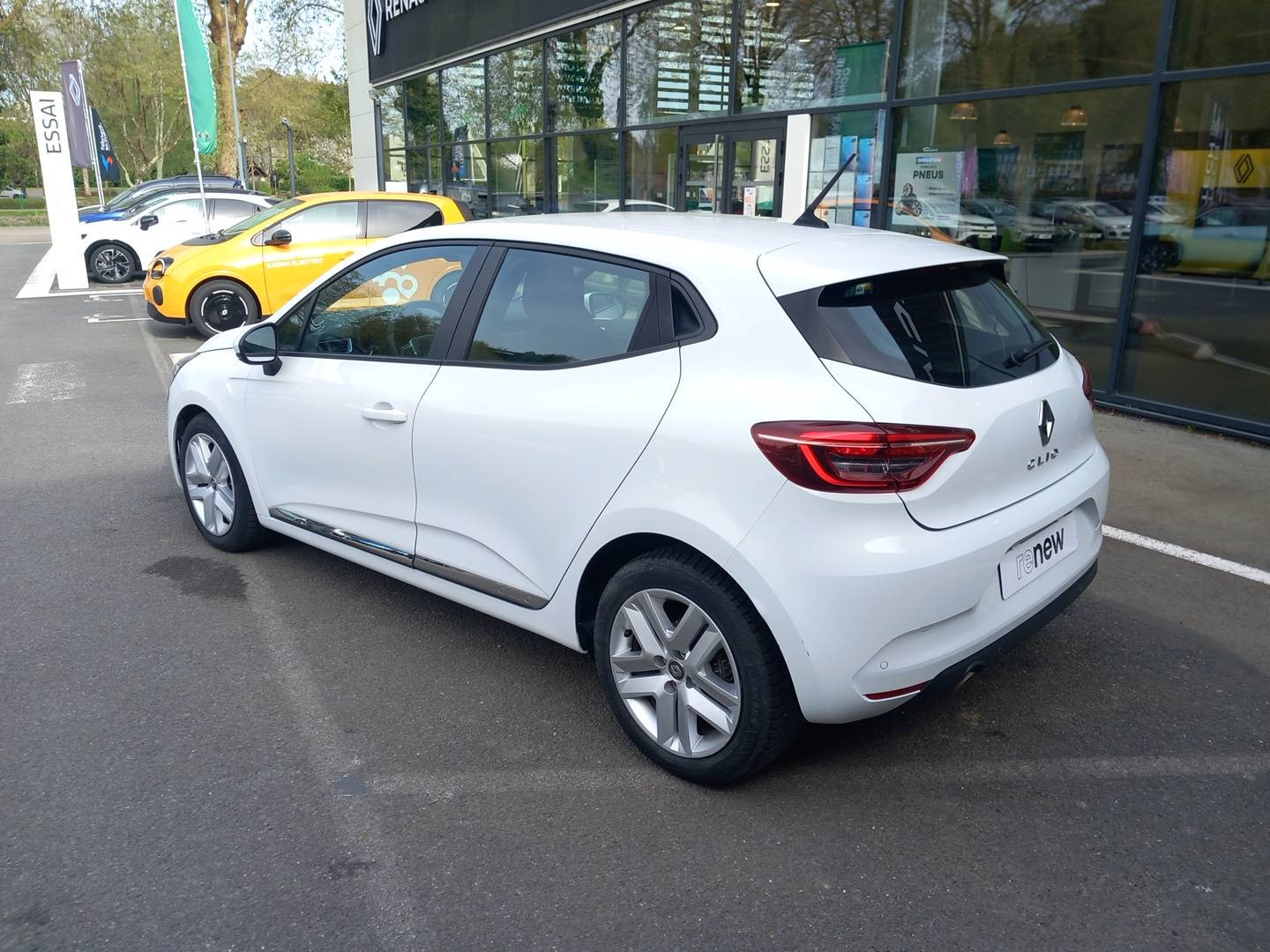 Vente en ligne Renault Clio 5 Clio TCe 90 X-Tronic - 21N au prix de 13 990 €