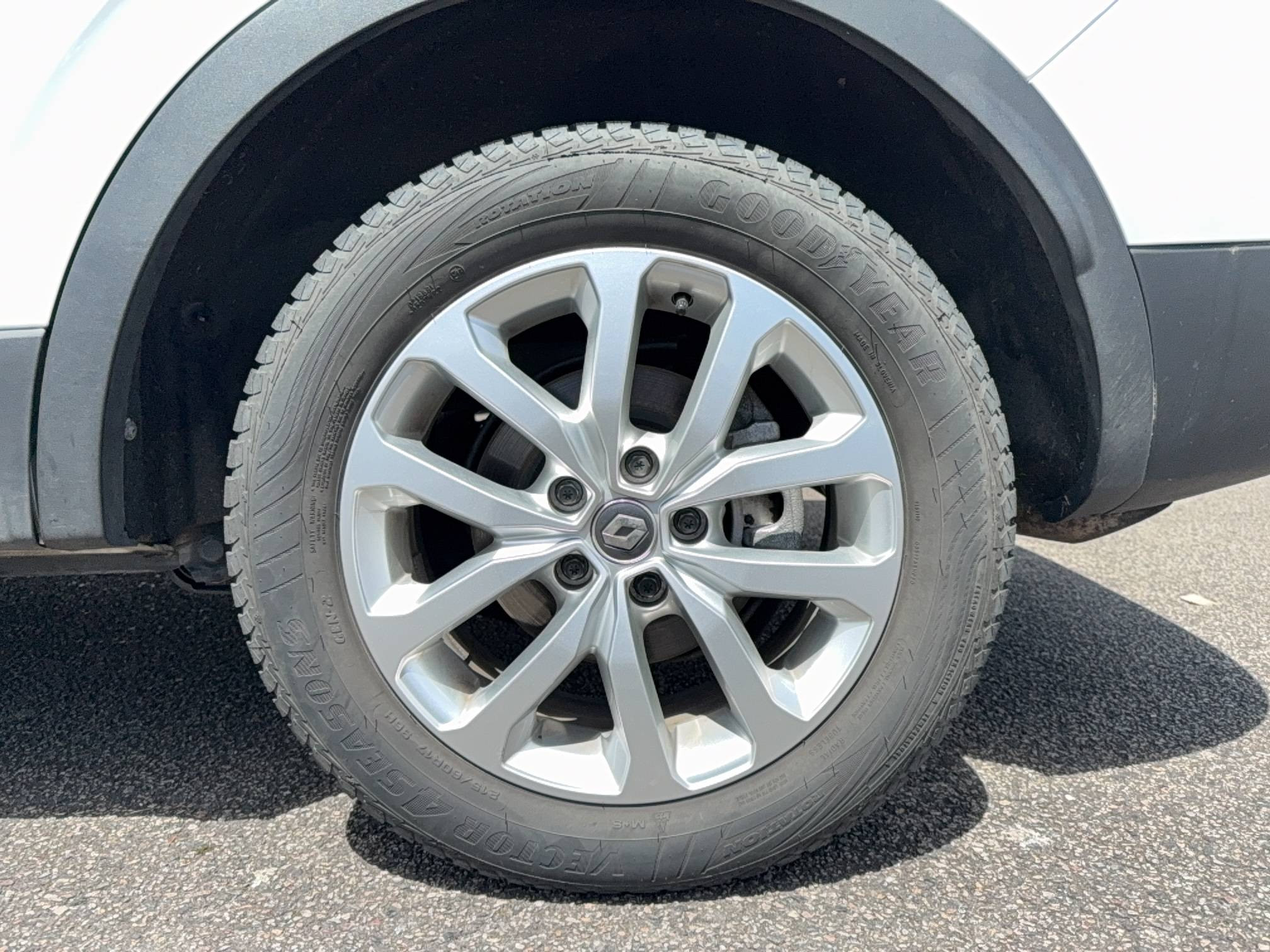 Vente en ligne Renault Kadjar  Blue dCi 115 au prix de 16 590 €