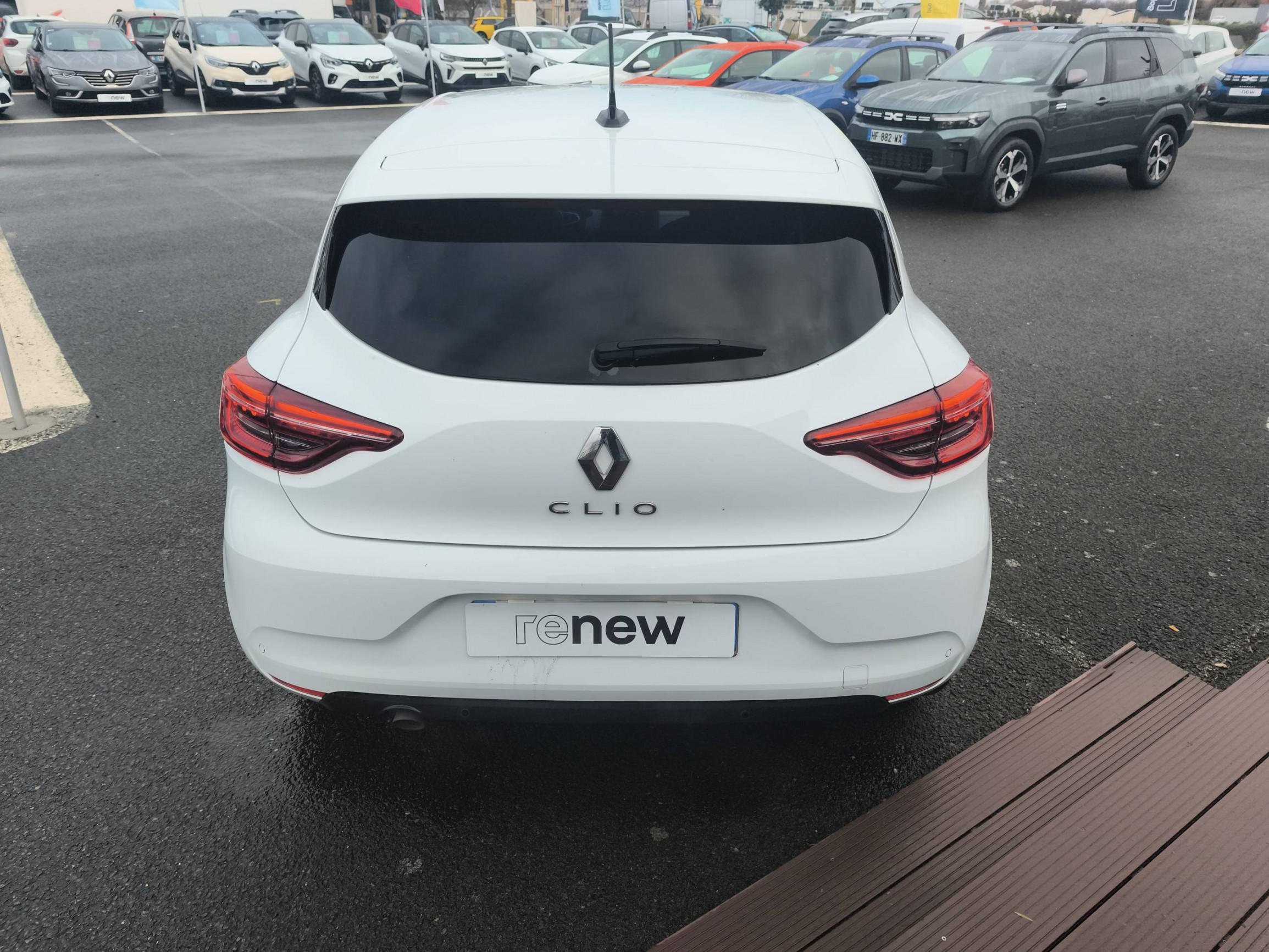 Vente en ligne Renault Clio 5 Clio TCe 100 GPL au prix de 12 990 €