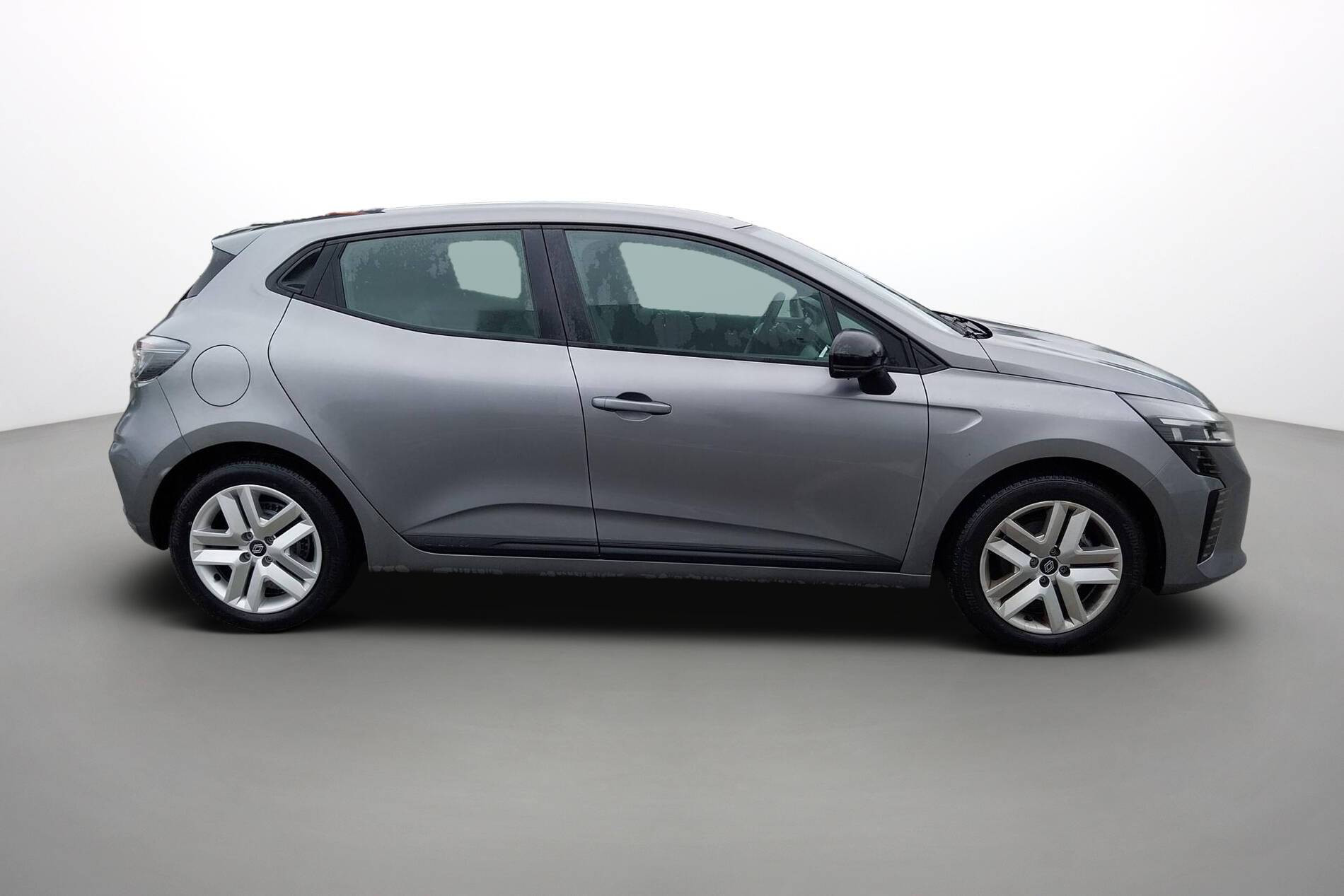 Vente en ligne Renault Clio 5 Clio Blue dCi 100 ch GSR2 au prix de 17 690 €