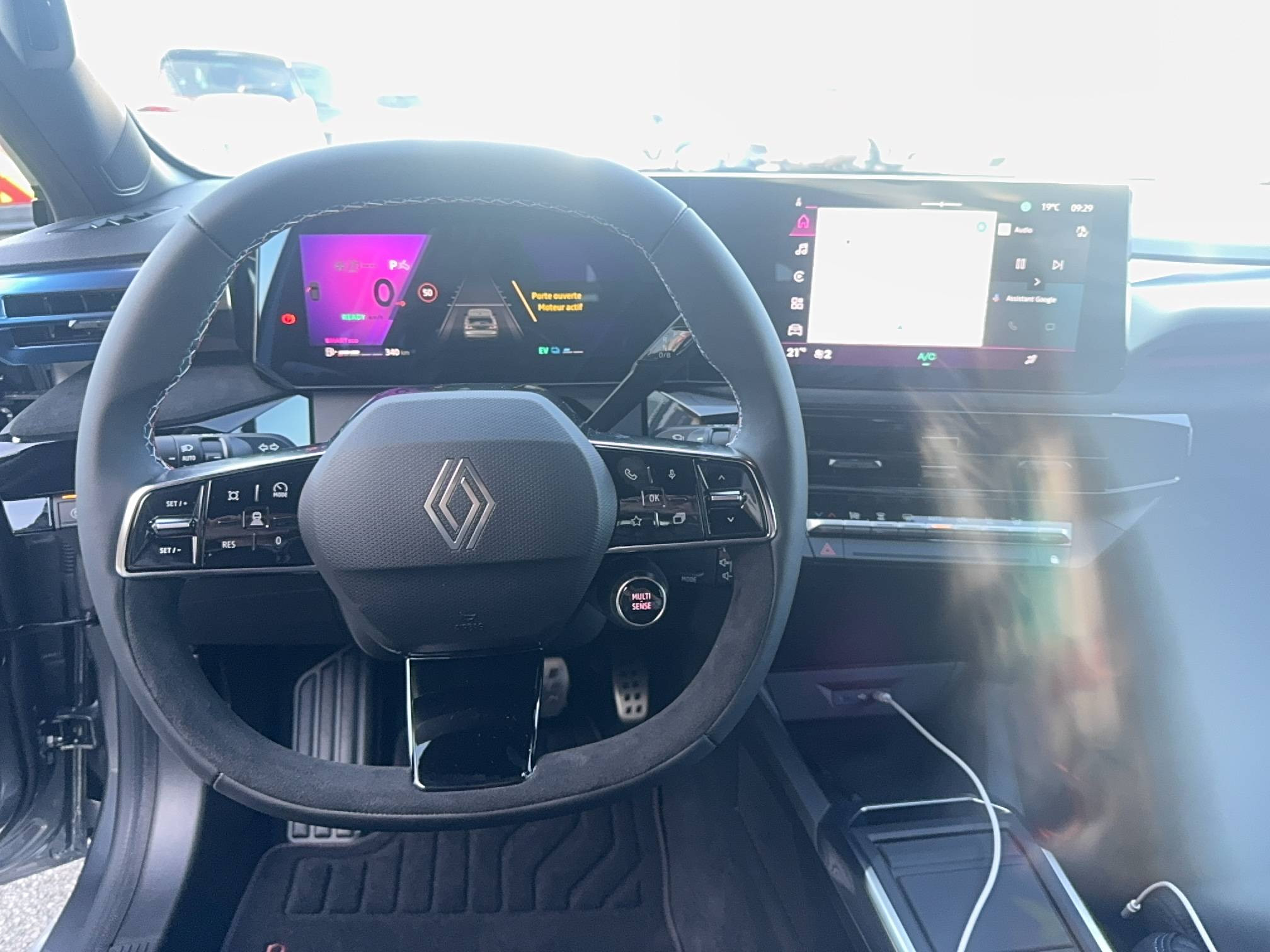 Vente en ligne Renault Clio 6 Clio E-Tech full hybrid 160 ch au prix de 28 490 €