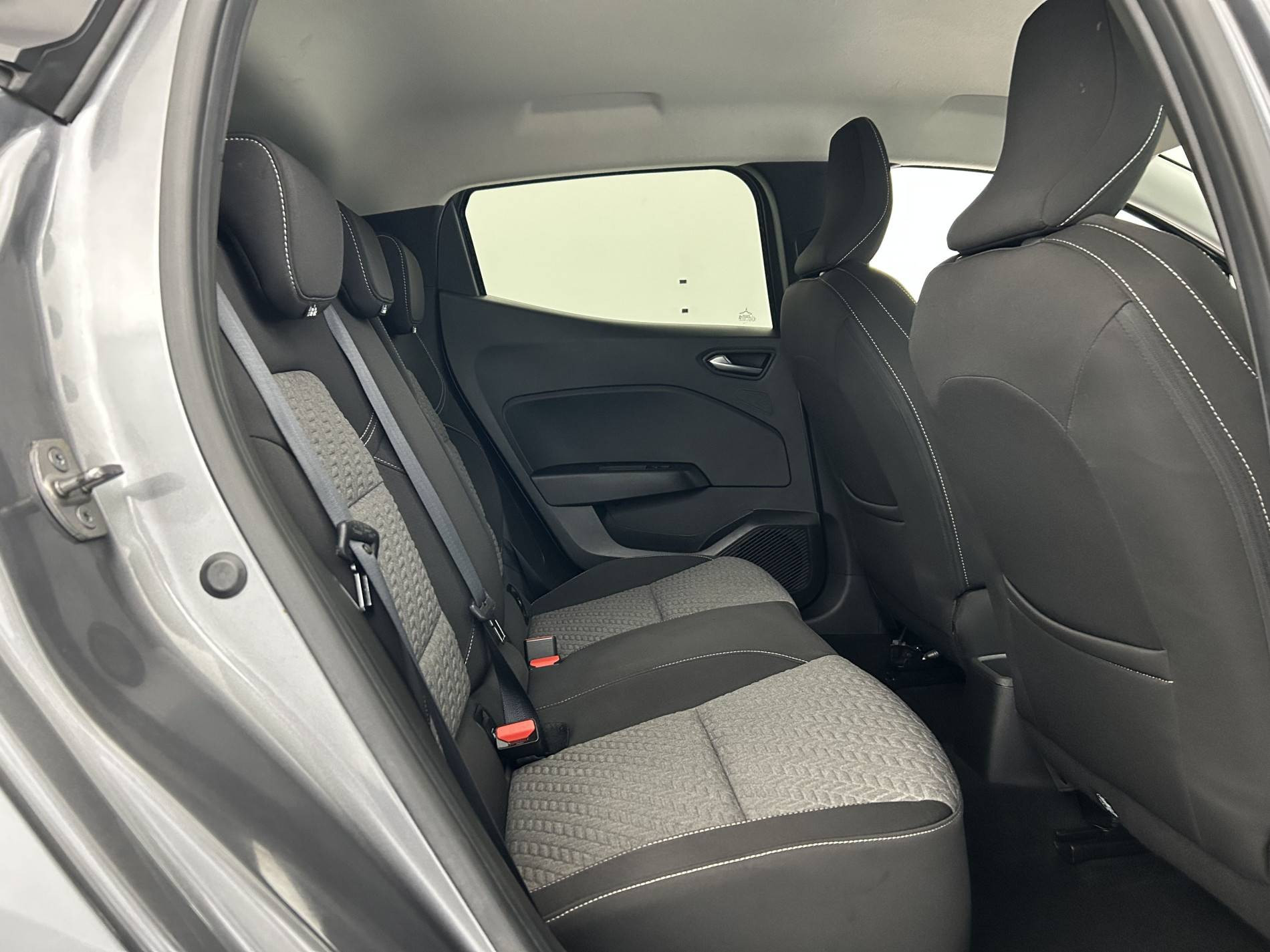 Vente en ligne Renault Clio 5 Clio TCe 90 au prix de 14 490 €