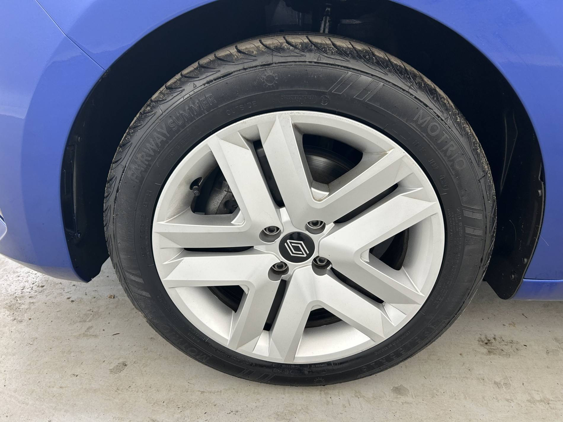 Vente en ligne Renault Clio 5 Clio Blue dCi 100 ch GSR2 au prix de 16 590 €