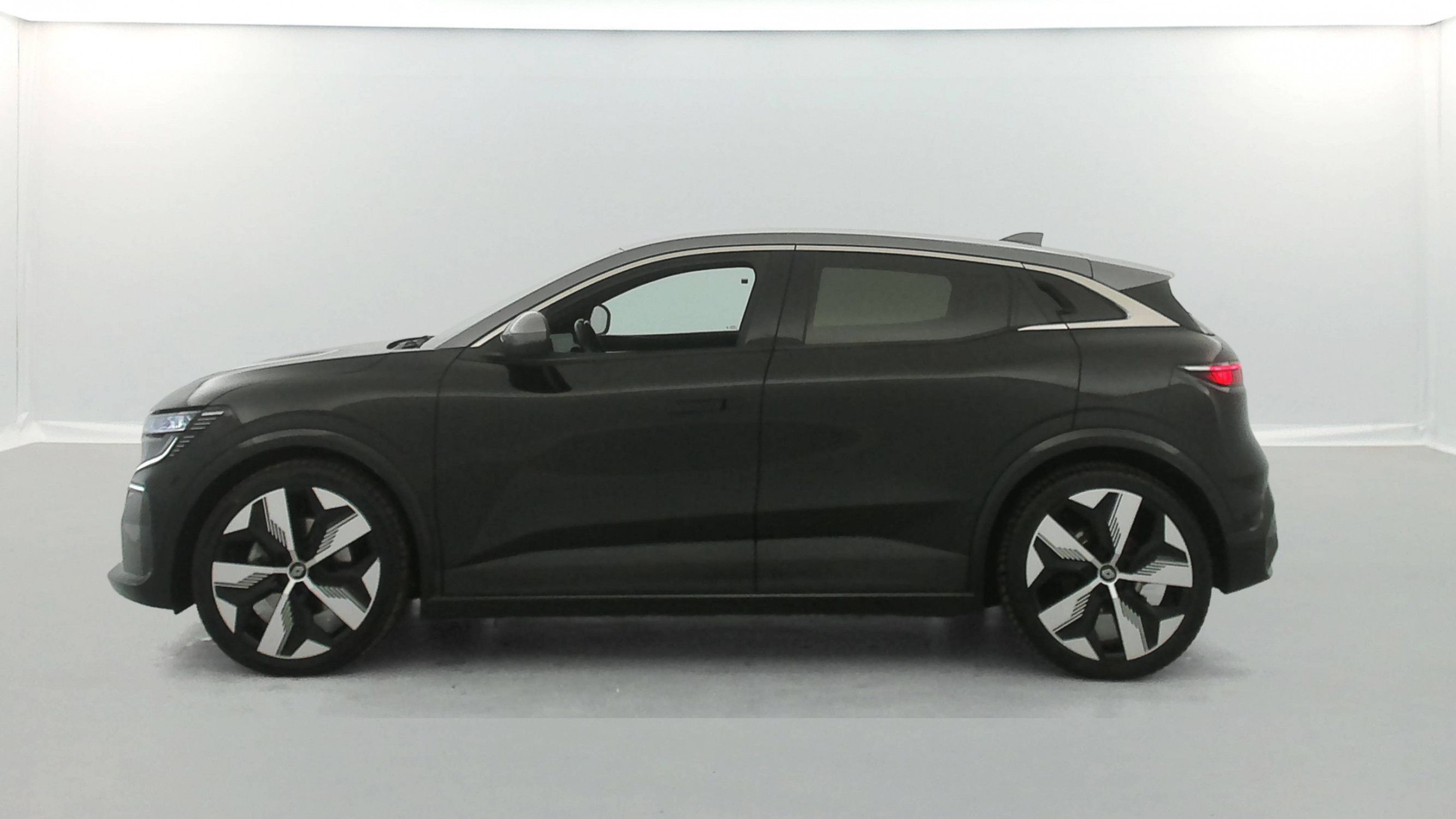 Vente en ligne Renault Megane E-Tech  EV60 220 ch super charge au prix de 21 990 €