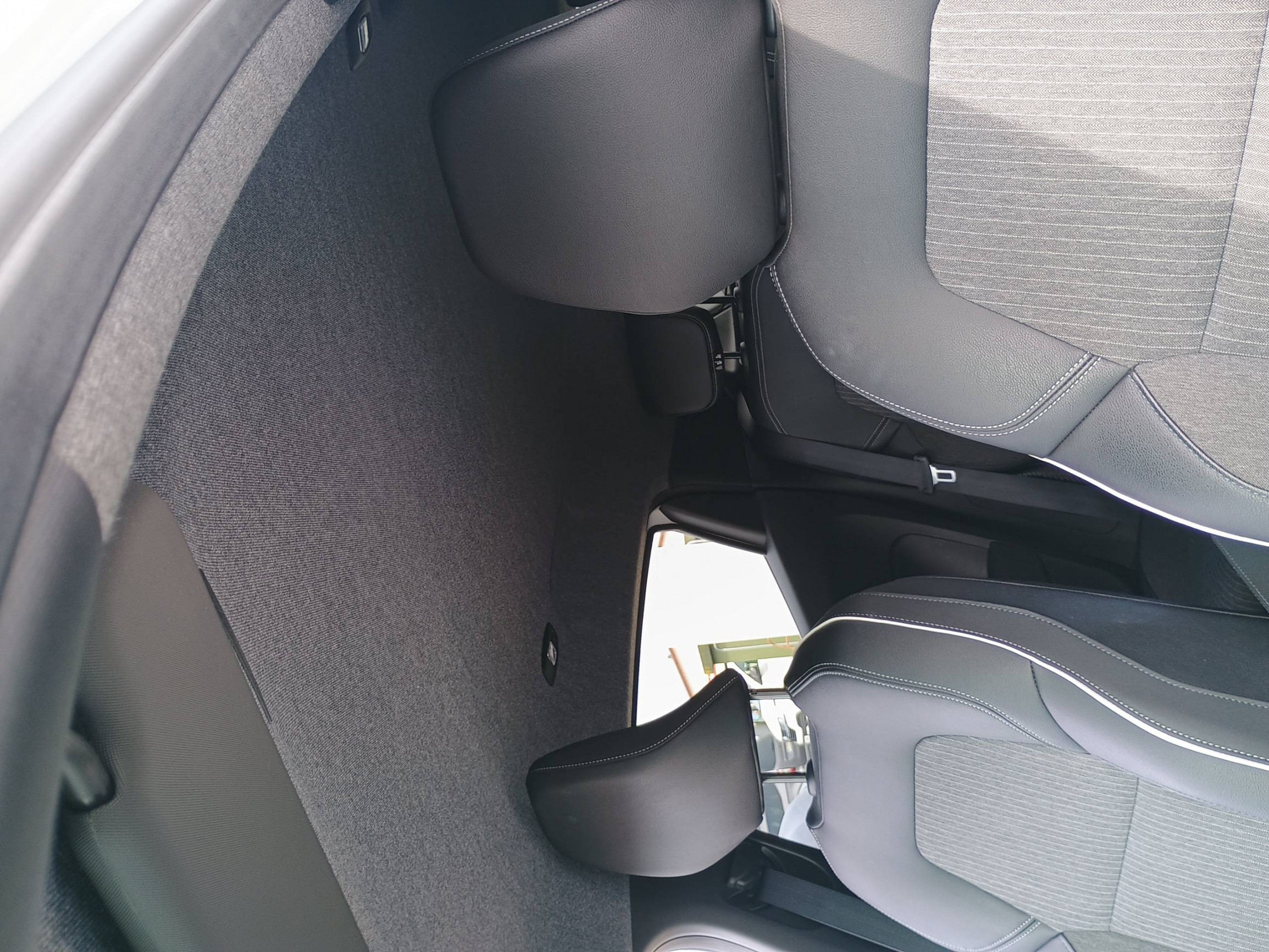 Vente en ligne Renault Clio 5 Clio E-Tech full hybrid 145 au prix de 16 990 €