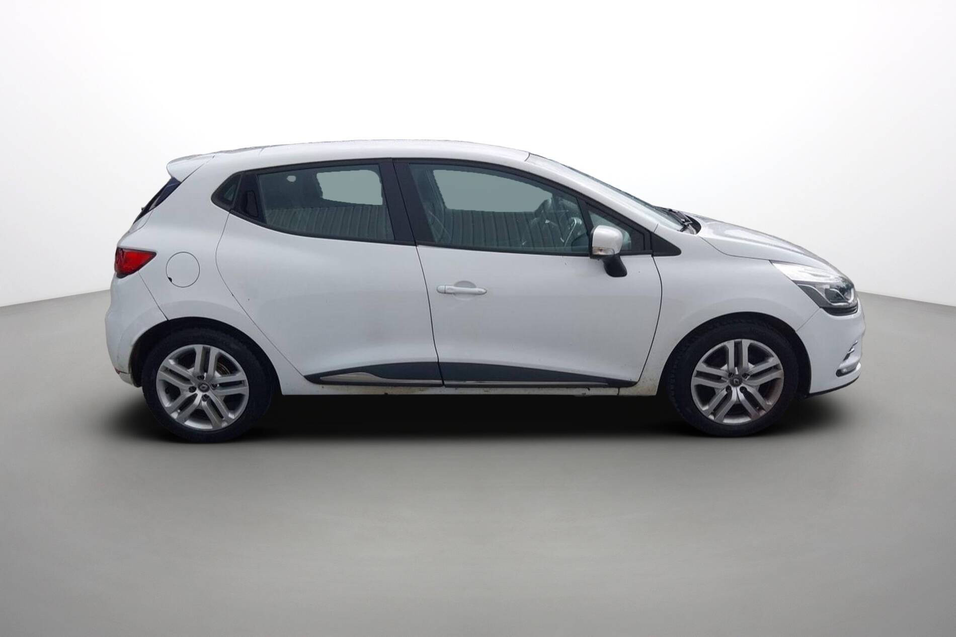 Vente en ligne Renault Clio 4 Clio dCi 75 Energy au prix de 10 490 €