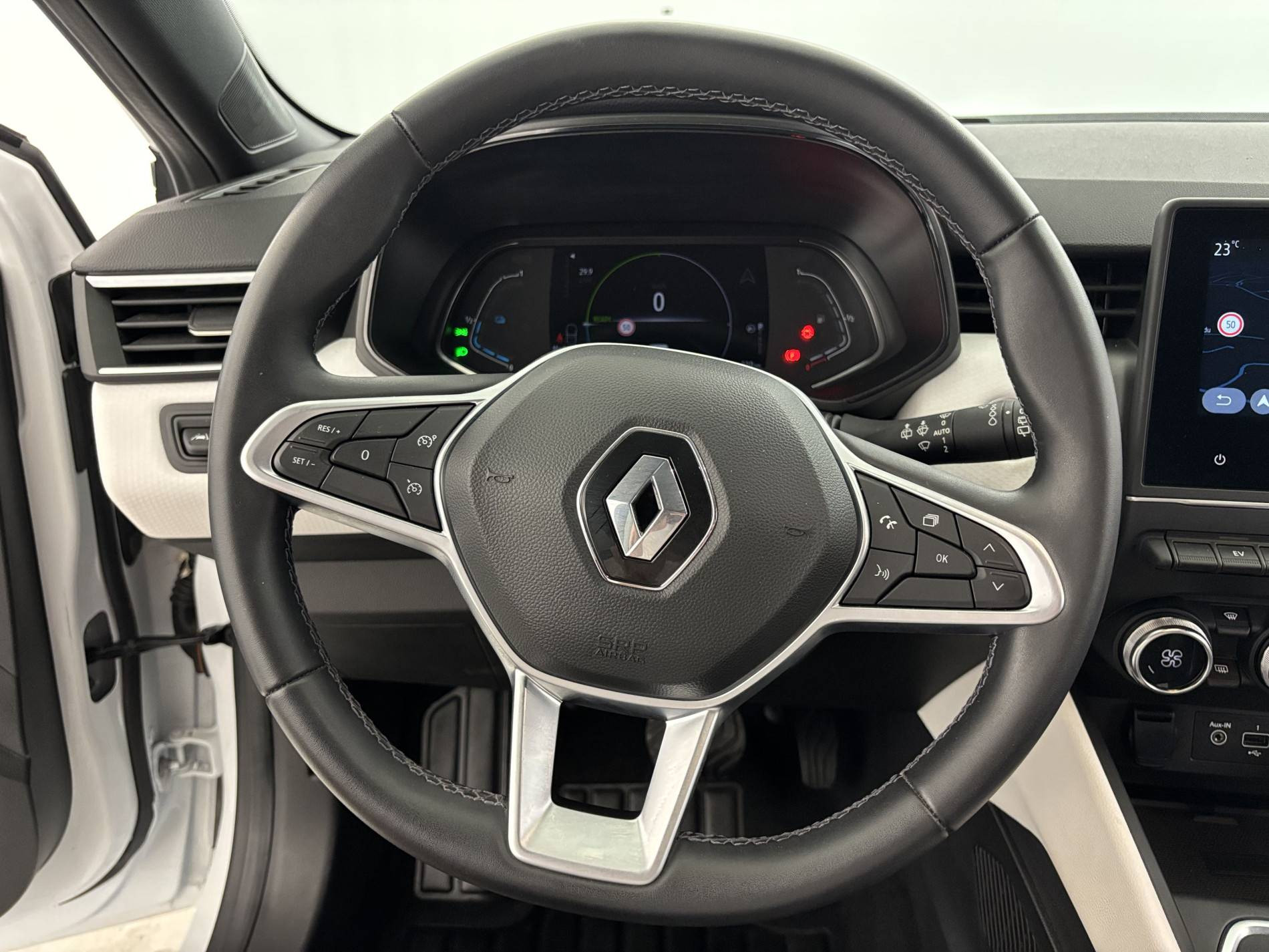 Vente en ligne Renault Clio 5 Clio E-Tech full hybrid 145 au prix de 15 890 €