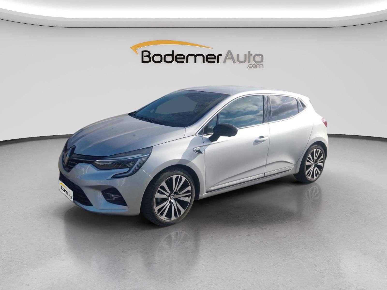 Renault Clio 5 Clio E-Tech 140 - 21N occasion de 2022 en vente à Auray