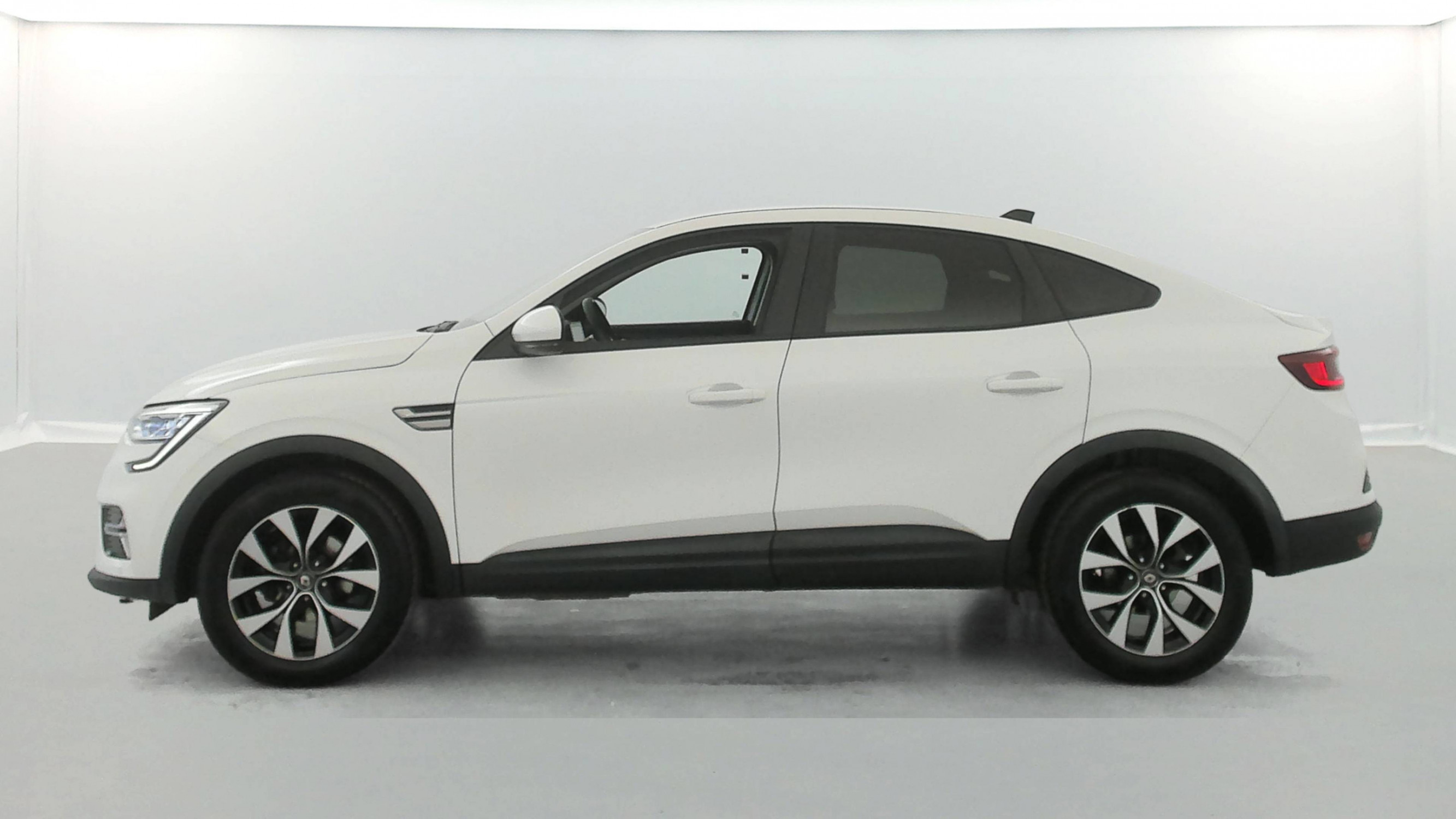 Vente en ligne Renault Arkana  mild hybrid 140 EDC FAP - 22 au prix de 16 990 €