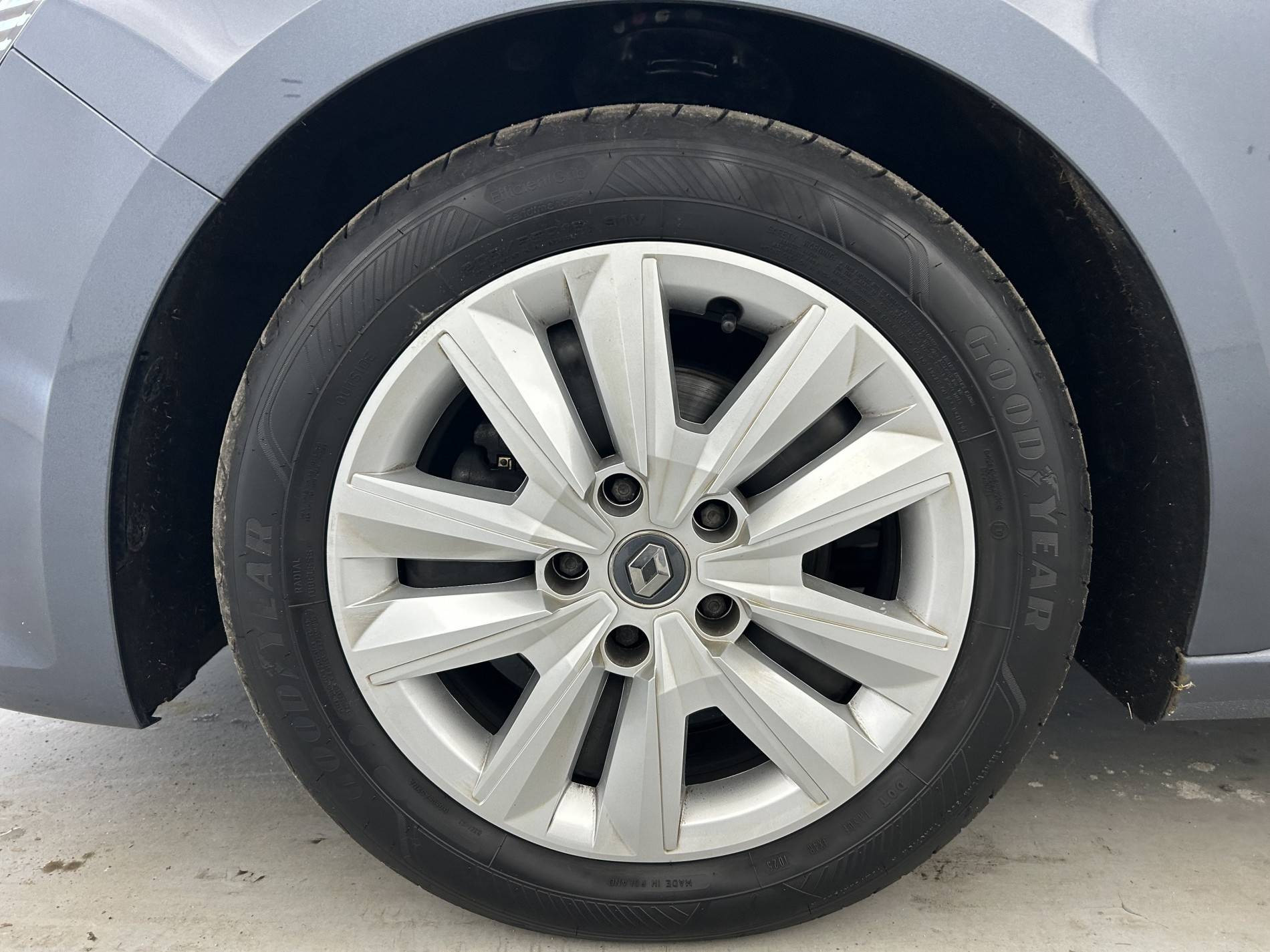 Vente en ligne Renault Megane 4 Mégane IV Berline Blue dCi 115 - 21B au prix de 15 390 €