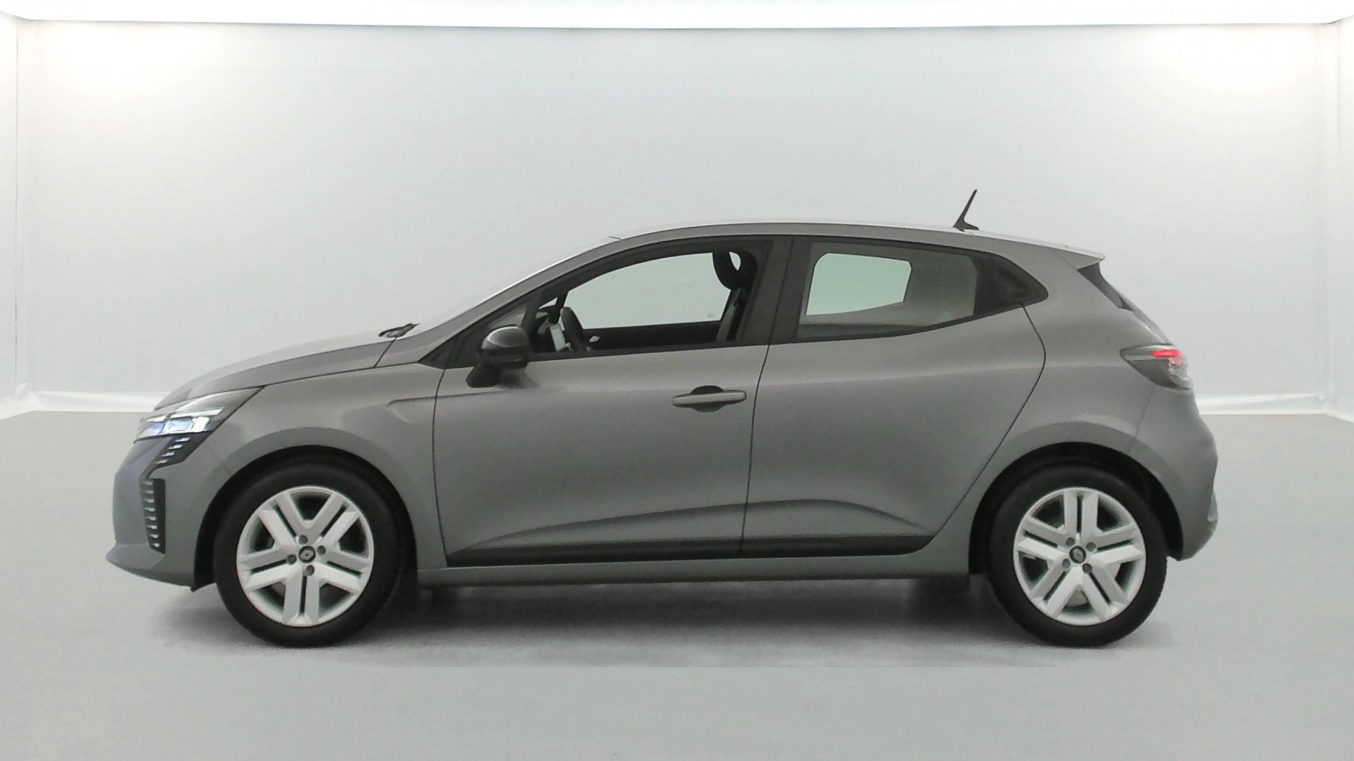 Vente en ligne Renault Clio 5 Clio TCe 90 au prix de 14 995 €