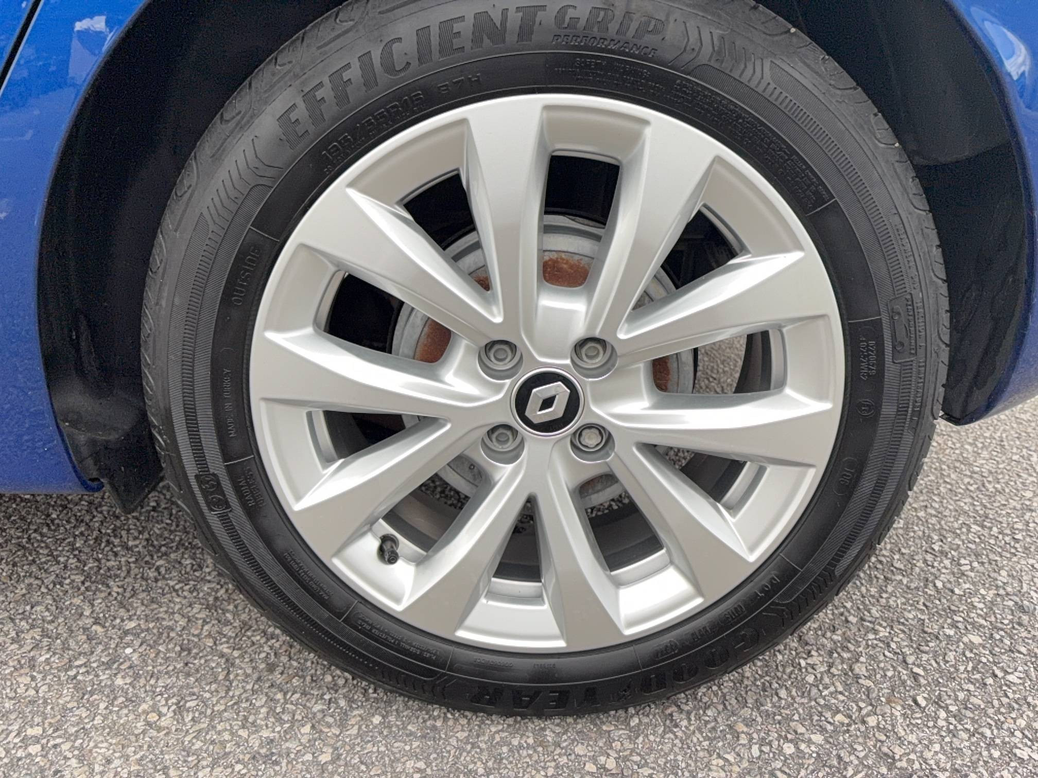 Vente en ligne Renault Clio 5 Clio E-Tech full hybrid 145 au prix de 16 490 €