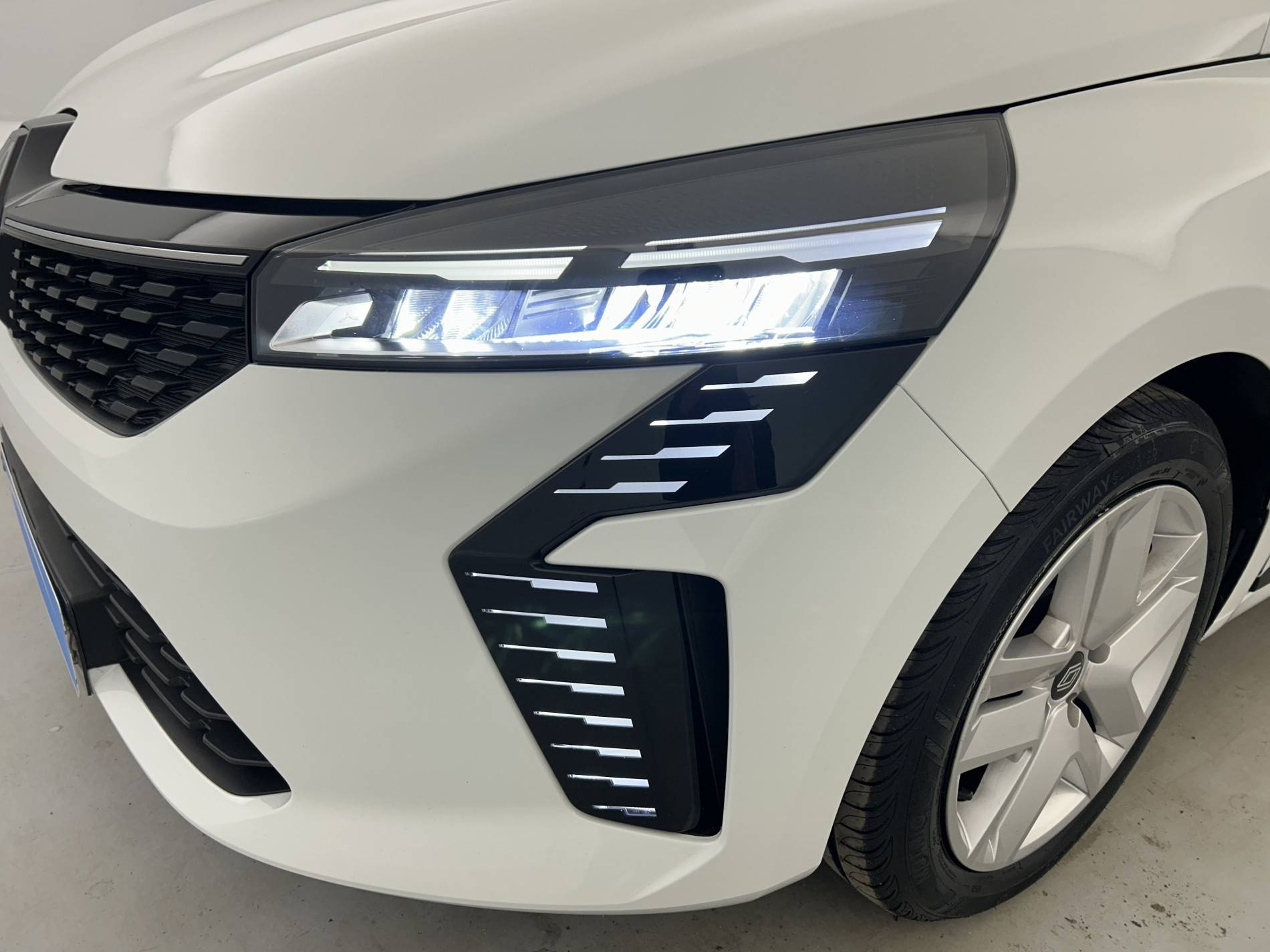 Vente en ligne Renault Clio 5 Clio E-Tech full hybrid 145 ch GSR2 au prix de 19 990 €