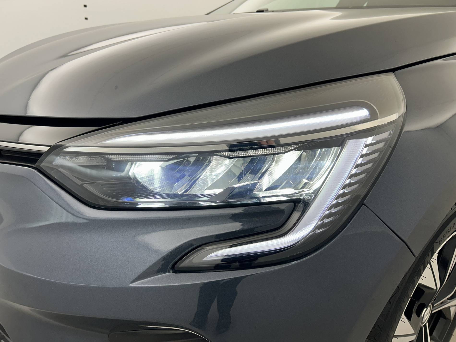 Vente en ligne Renault Clio 5 Clio TCe 90 - 21N au prix de 14 990 €