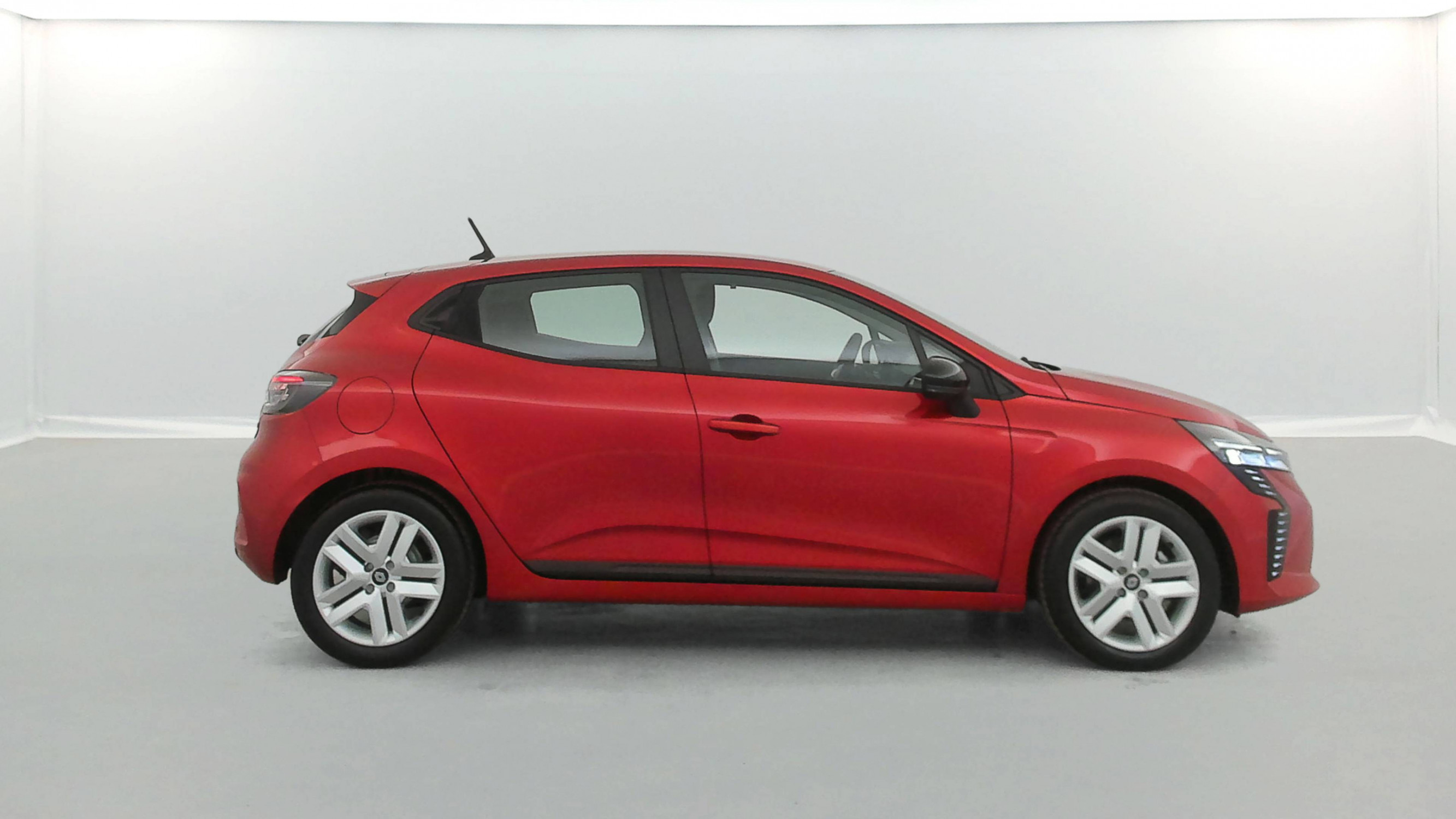 Vente en ligne Renault Clio 5 Clio E-Tech full hybrid 145 ch GSR2 au prix de 20 490 €