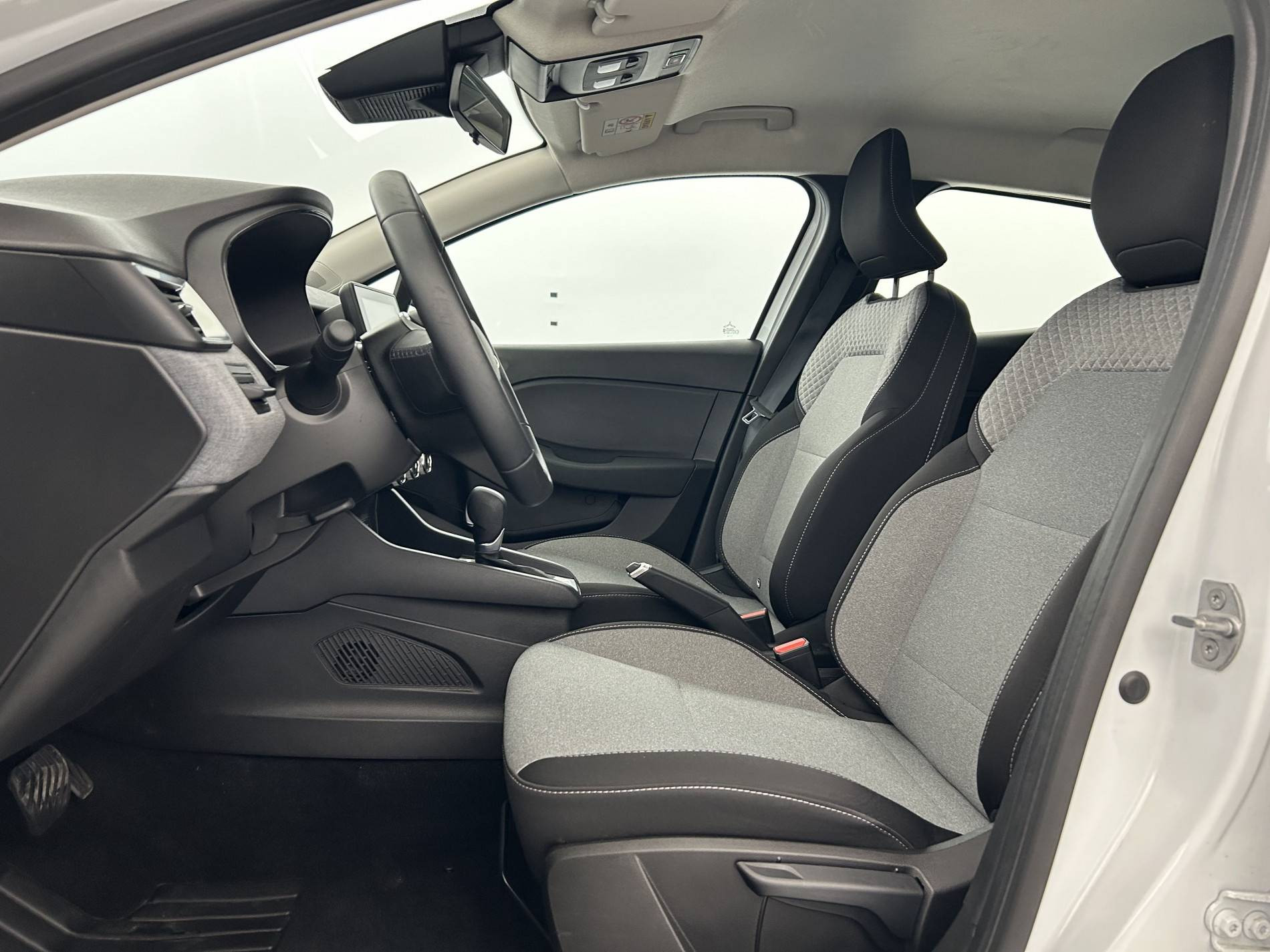 Vente en ligne Renault Clio 5 Clio E-Tech full hybrid 145 ch GSR2 au prix de 20 490 €