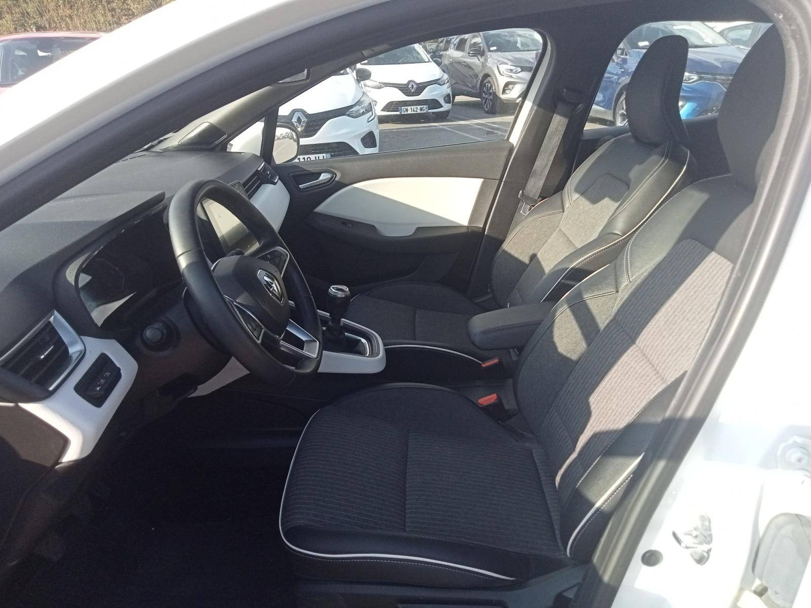 Vente en ligne Renault Clio 5 Clio TCe 90 - 21N au prix de 14 990 €