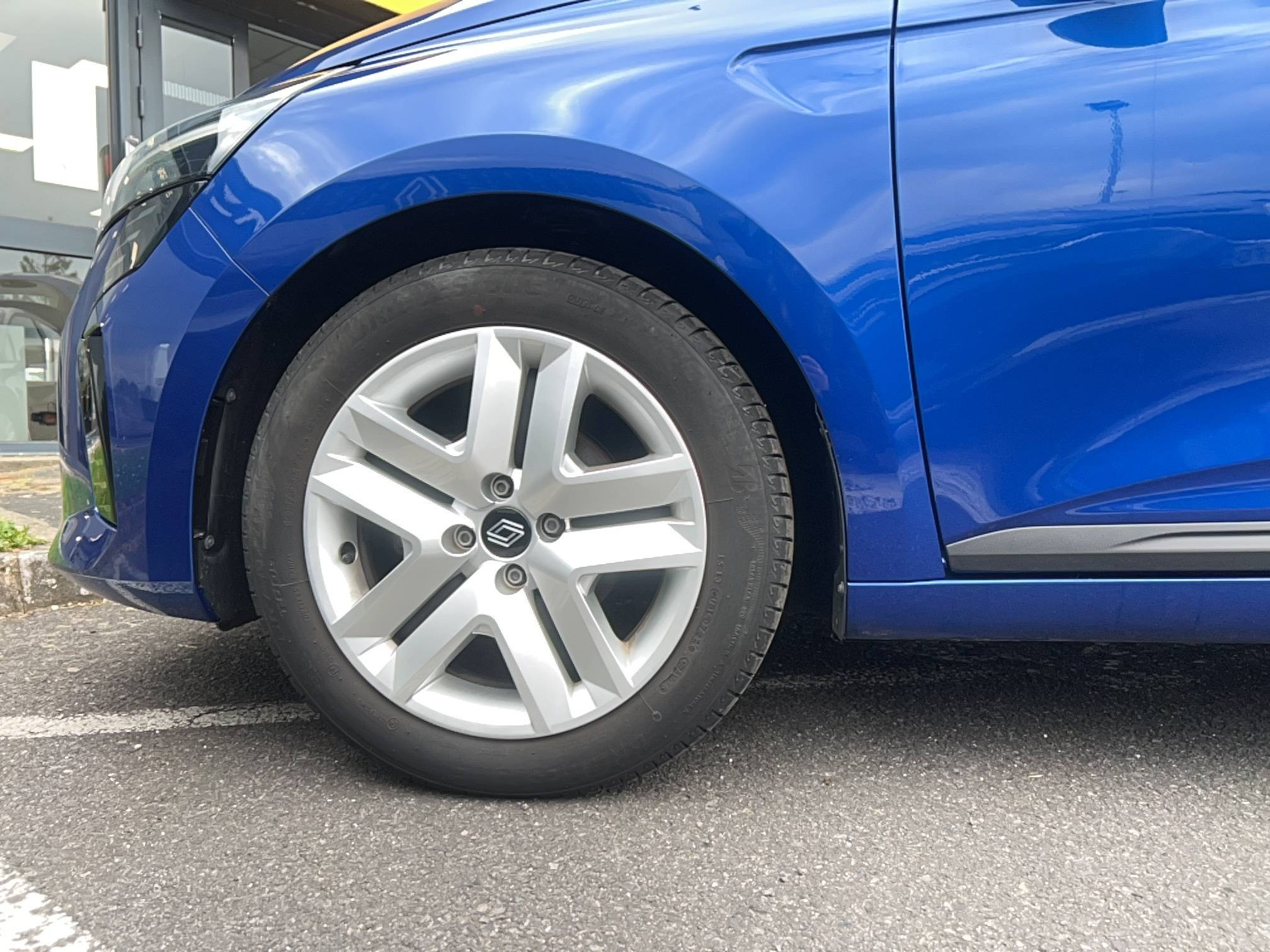 Vente en ligne Renault Clio 5 Clio TCe 90 au prix de 15 990 €