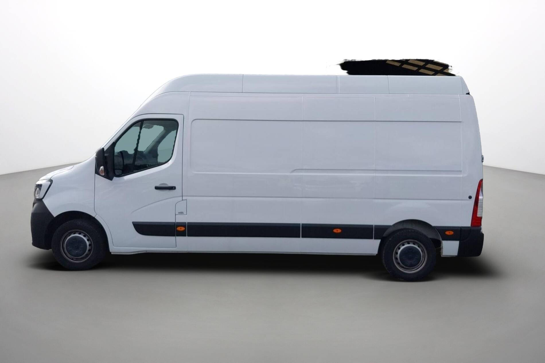 Vente en ligne Renault Master Fourgon MASTER FGN TRAC F3500 L3H3 BLUE DCI 135 au prix de 28 790 €