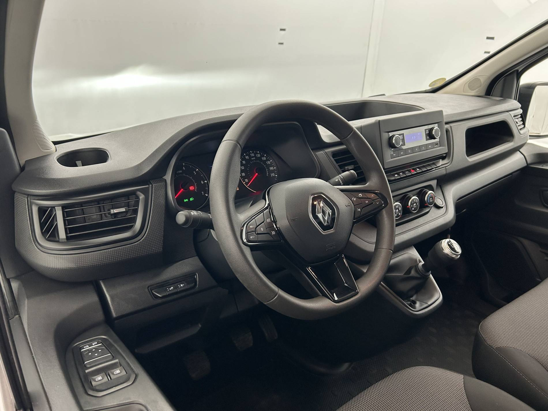 Vente en ligne Renault Trafic FG CF L1H1 3T blue dci 130 E6E au prix de 24 990 €