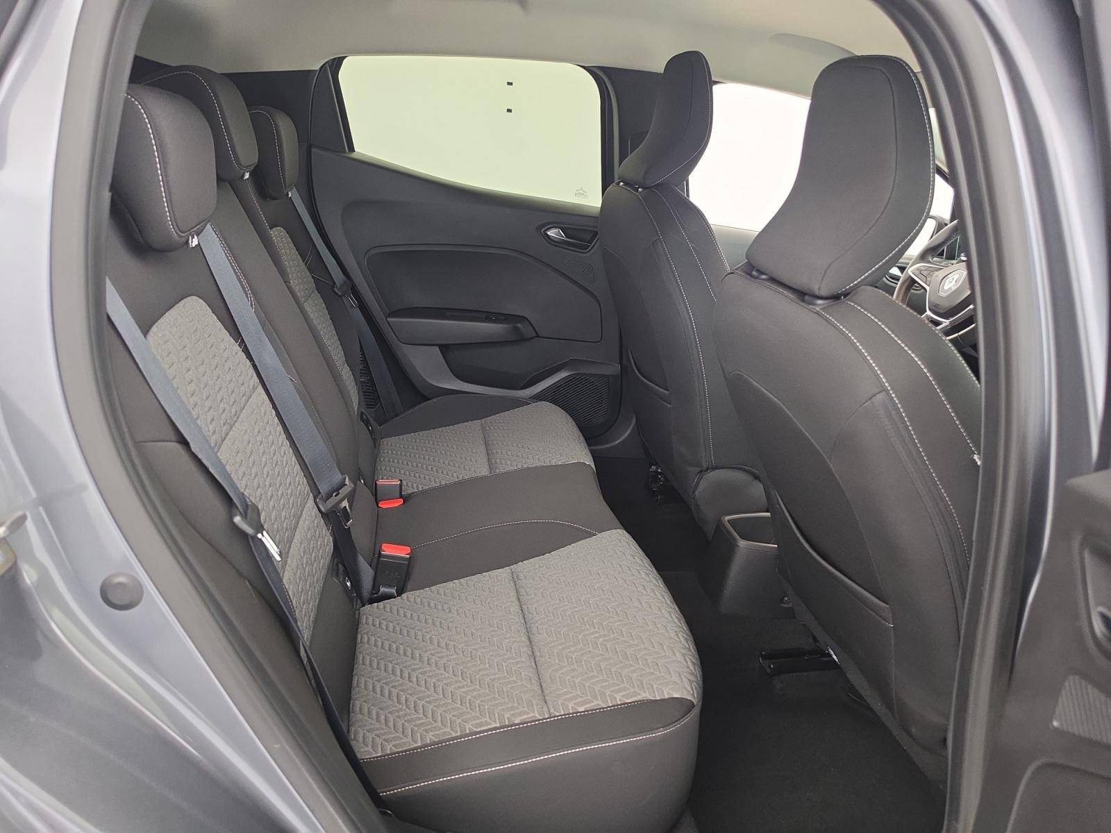 Vente en ligne Renault Clio 5 Clio E-Tech full hybrid 145 au prix de 16 140 €