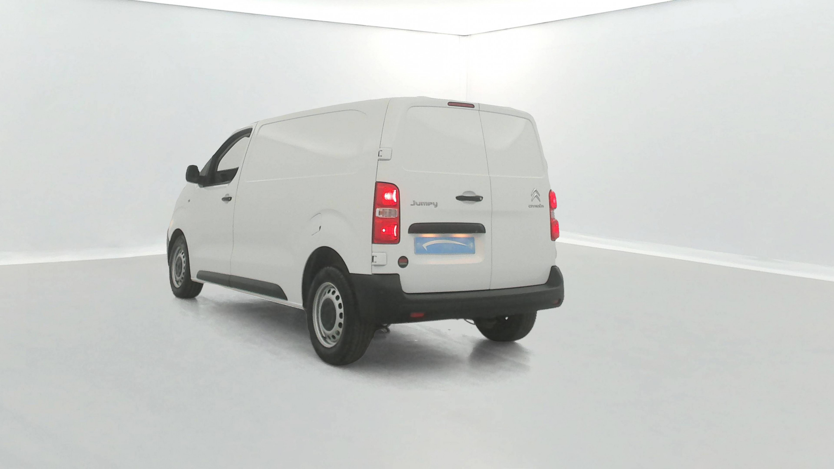 Vente en ligne Citroën Jumper Fourgon JUMPY FGN M BLUEHDI 120 S&S BVM6 au prix de 19 490 €