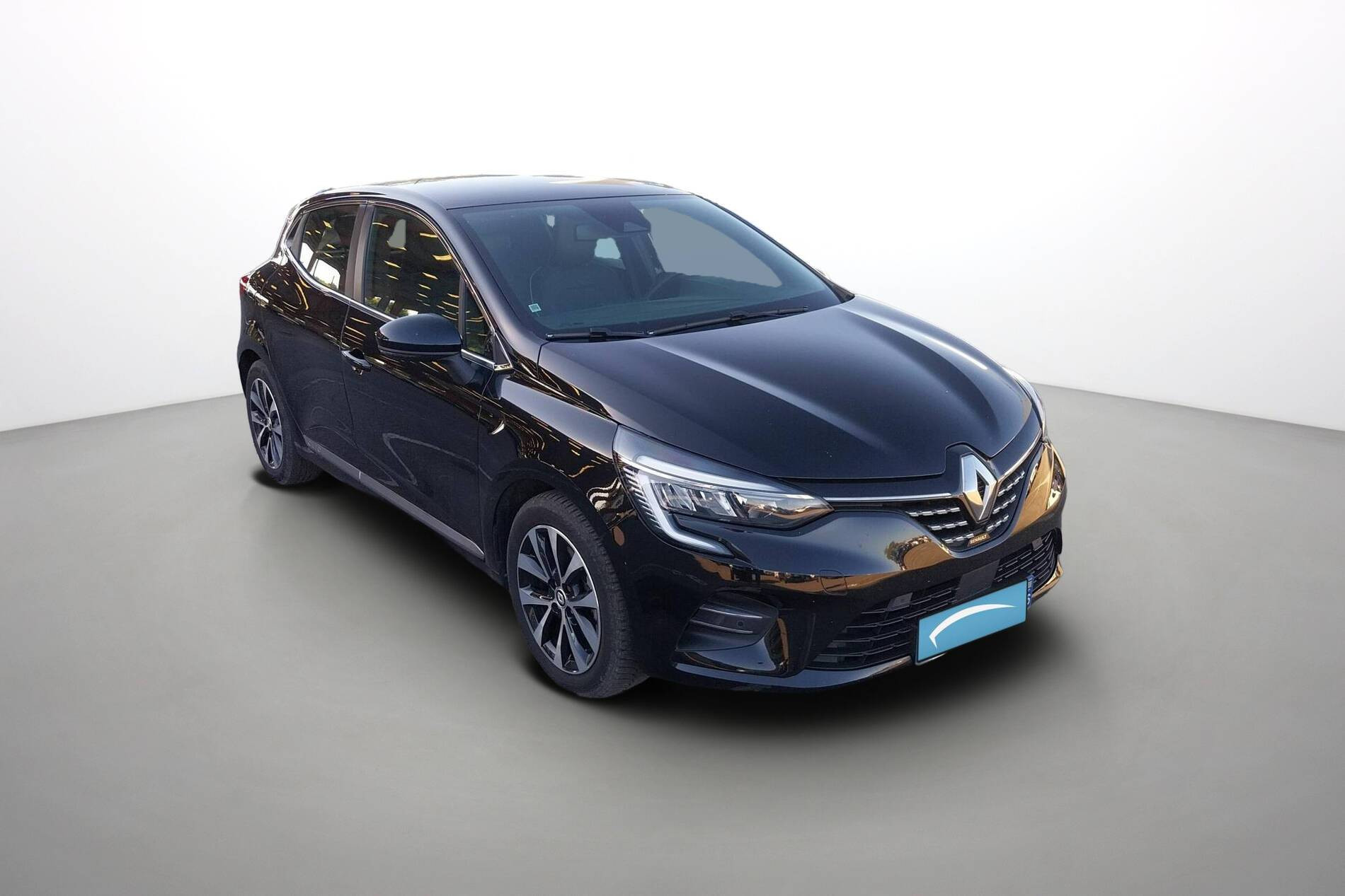 Vente en ligne Renault Clio 5 Clio E-Tech 140 - 21N au prix de 15 790 €