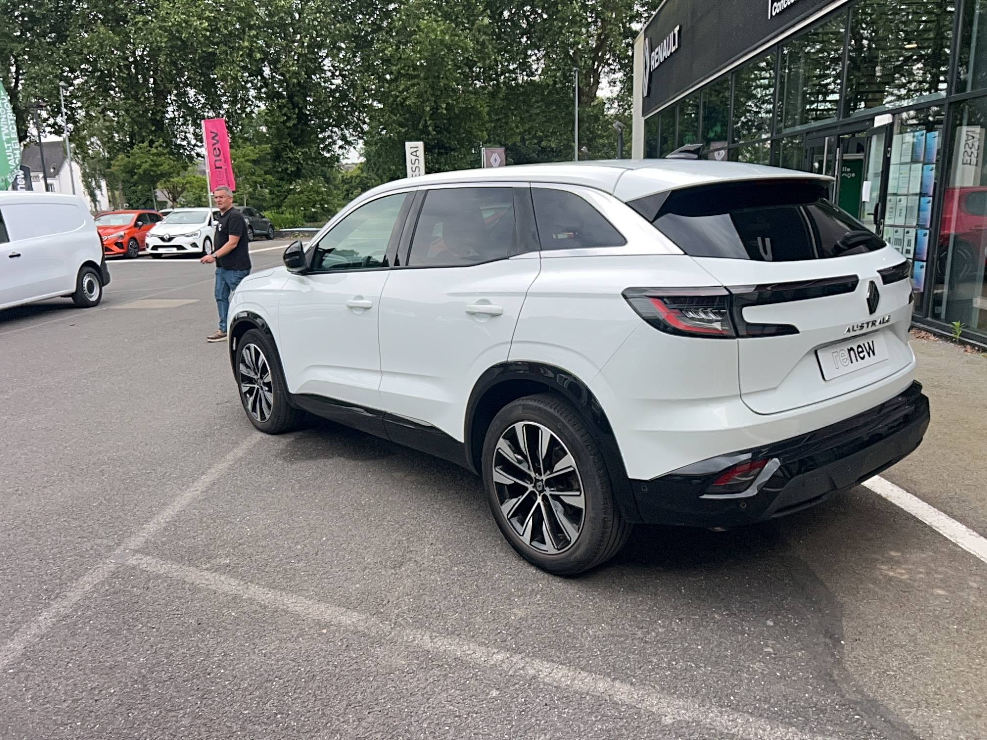 Vente en ligne Renault Austral  E-Tech hybrid 200 au prix de 26 990 €