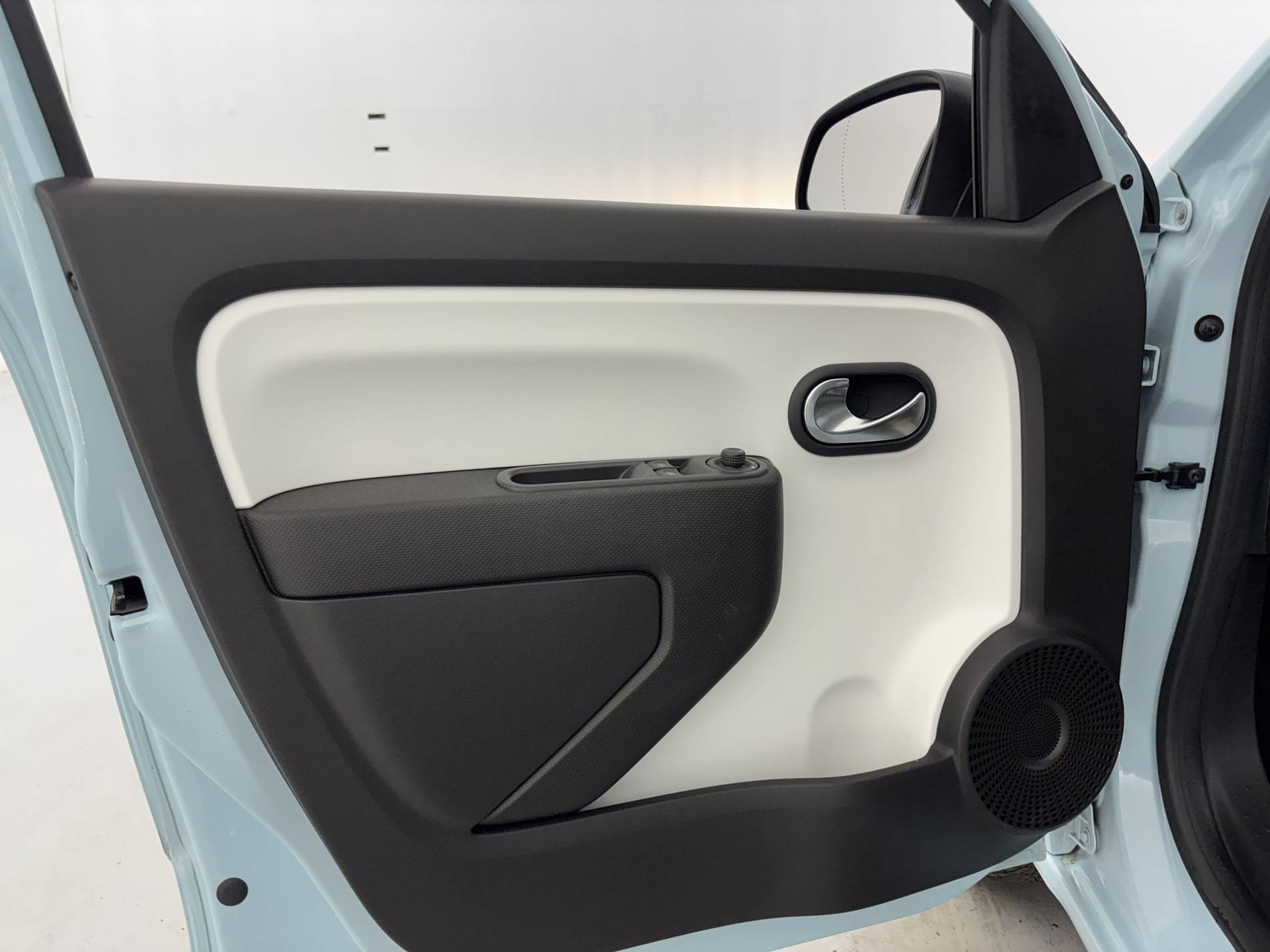 Vente en ligne Renault Twingo 3  SCe 65 - 21 au prix de 11 990 €