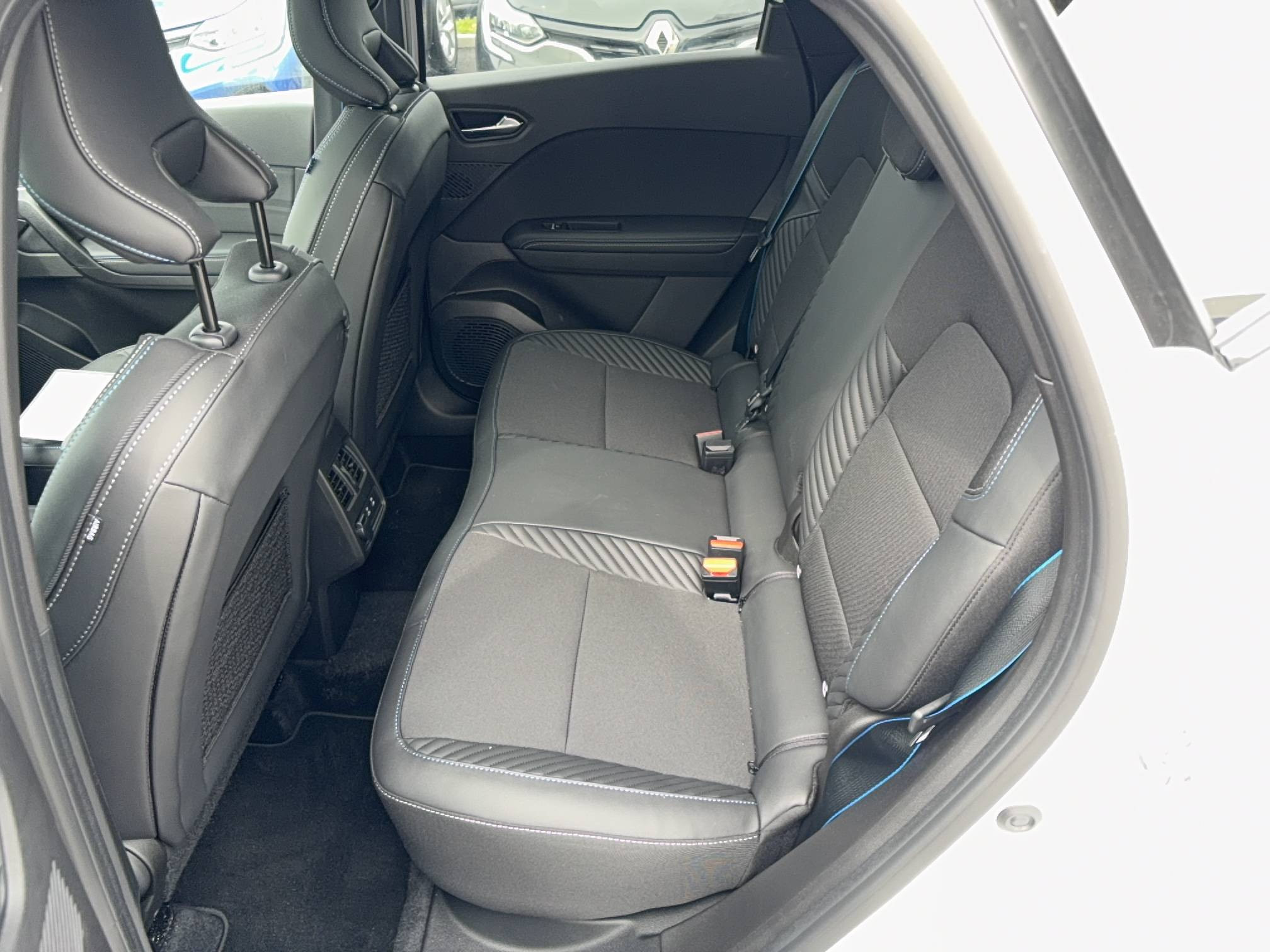 Vente en ligne Renault Captur  E-Tech full hybrid 160 ch au prix de 29 990 €