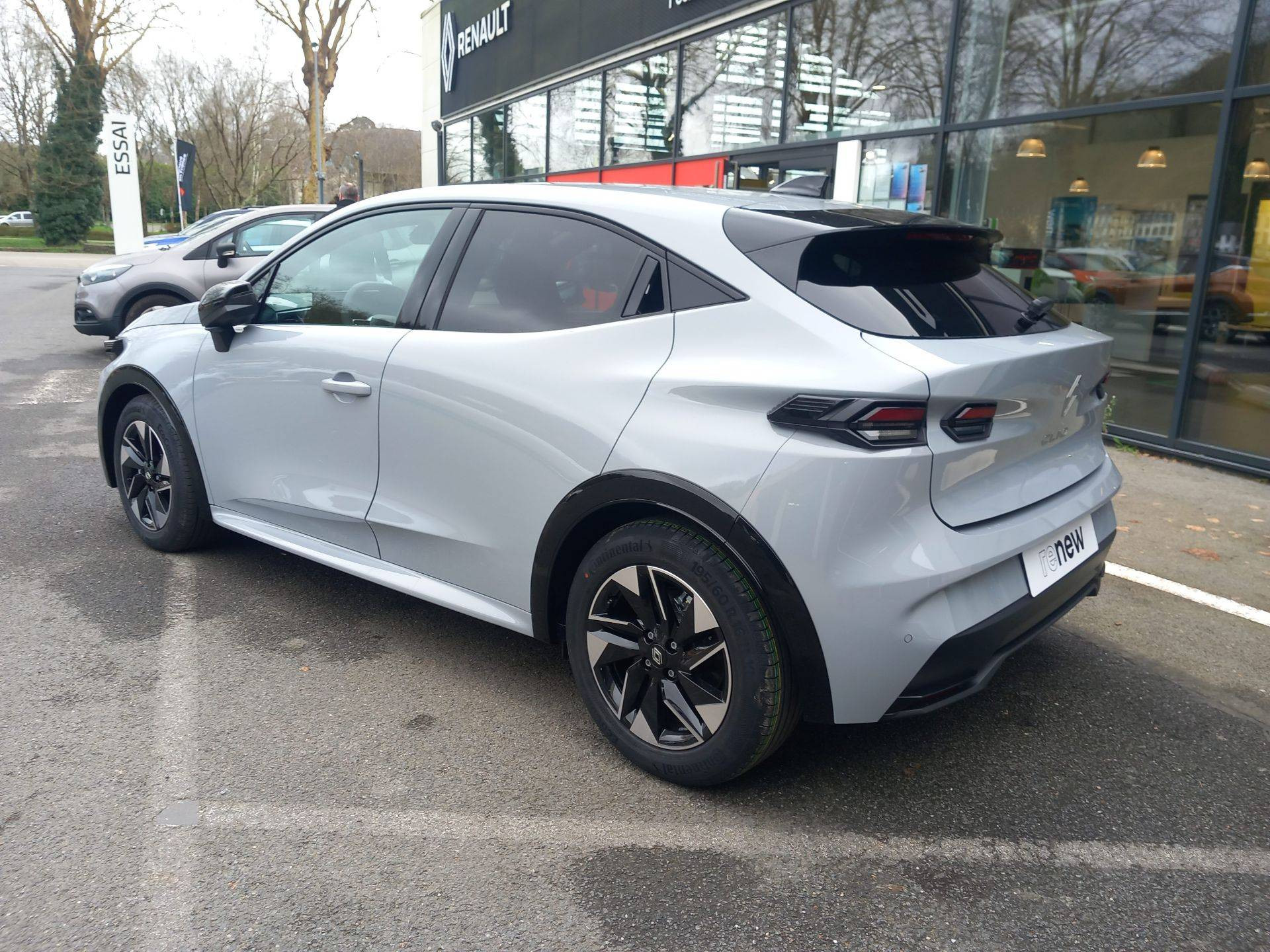 Vente en ligne Renault Clio 6 Clio TCe 115 ch au prix de 23 990 €