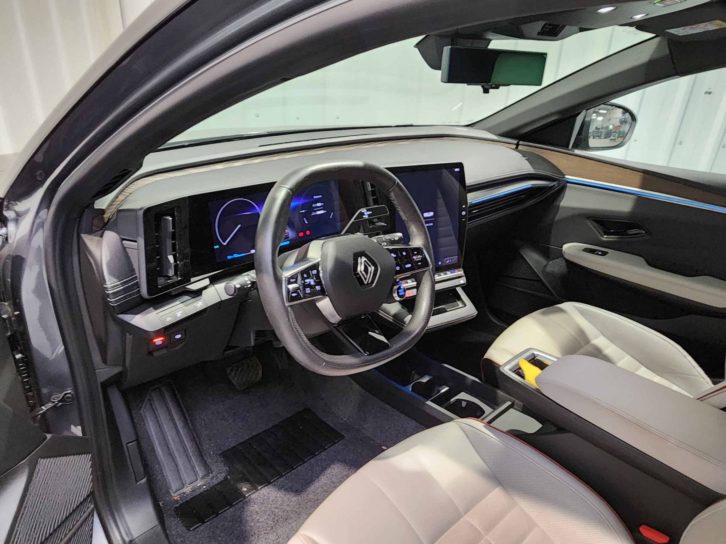 Vente en ligne Renault Megane E-Tech  EV60 220 ch super charge au prix de 27 999 €