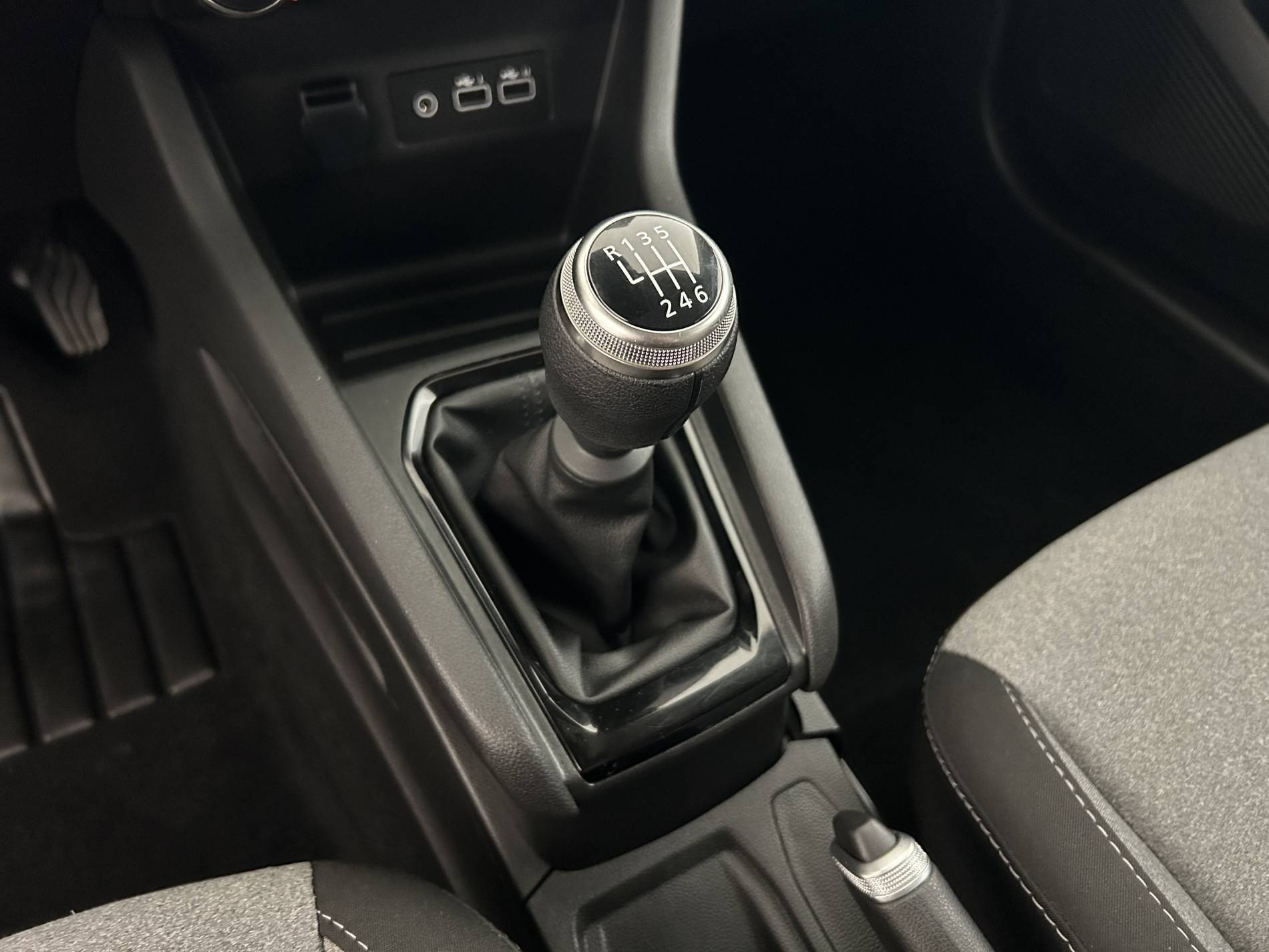 Vente en ligne Renault Clio 5 Clio TCe 90 au prix de 15 490 €