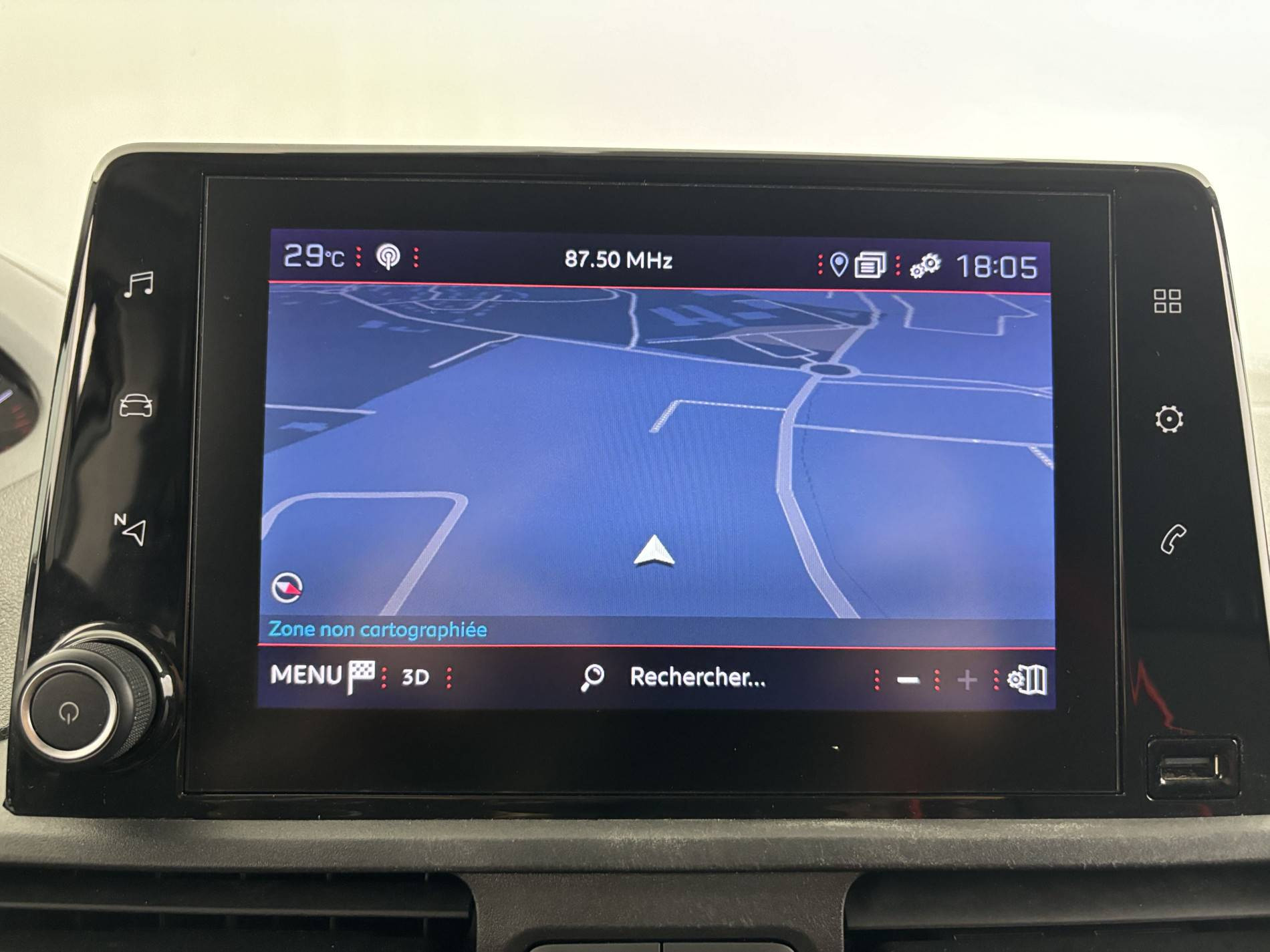 Vente en ligne Peugeot Partner Fourgon  STANDARD 650 KG BLUEHDI 100 S&S BVM5 au prix de 11 990 €
