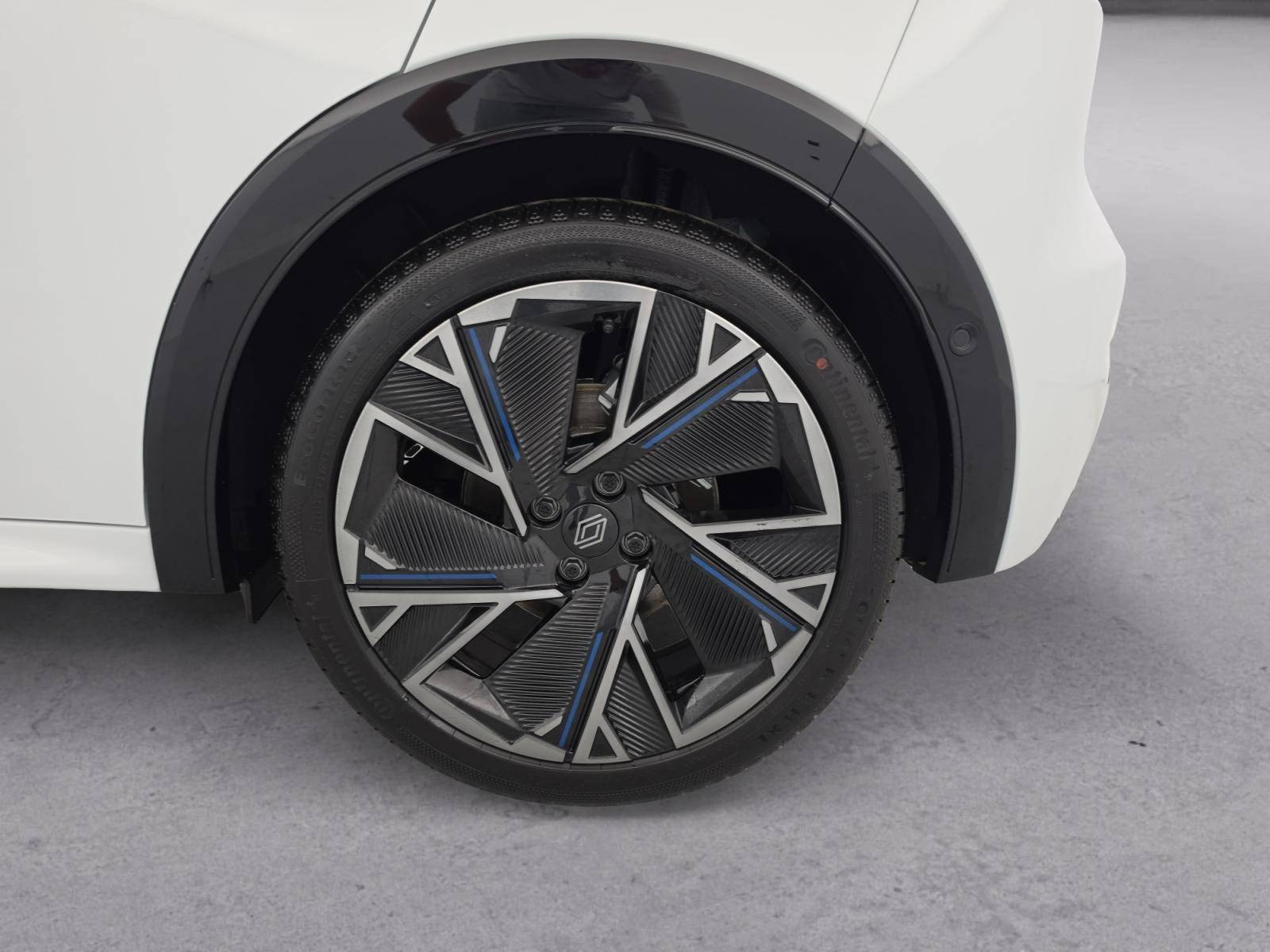Vente en ligne Renault Clio 6 Clio E-Tech full hybrid 160 ch au prix de 28 490 €