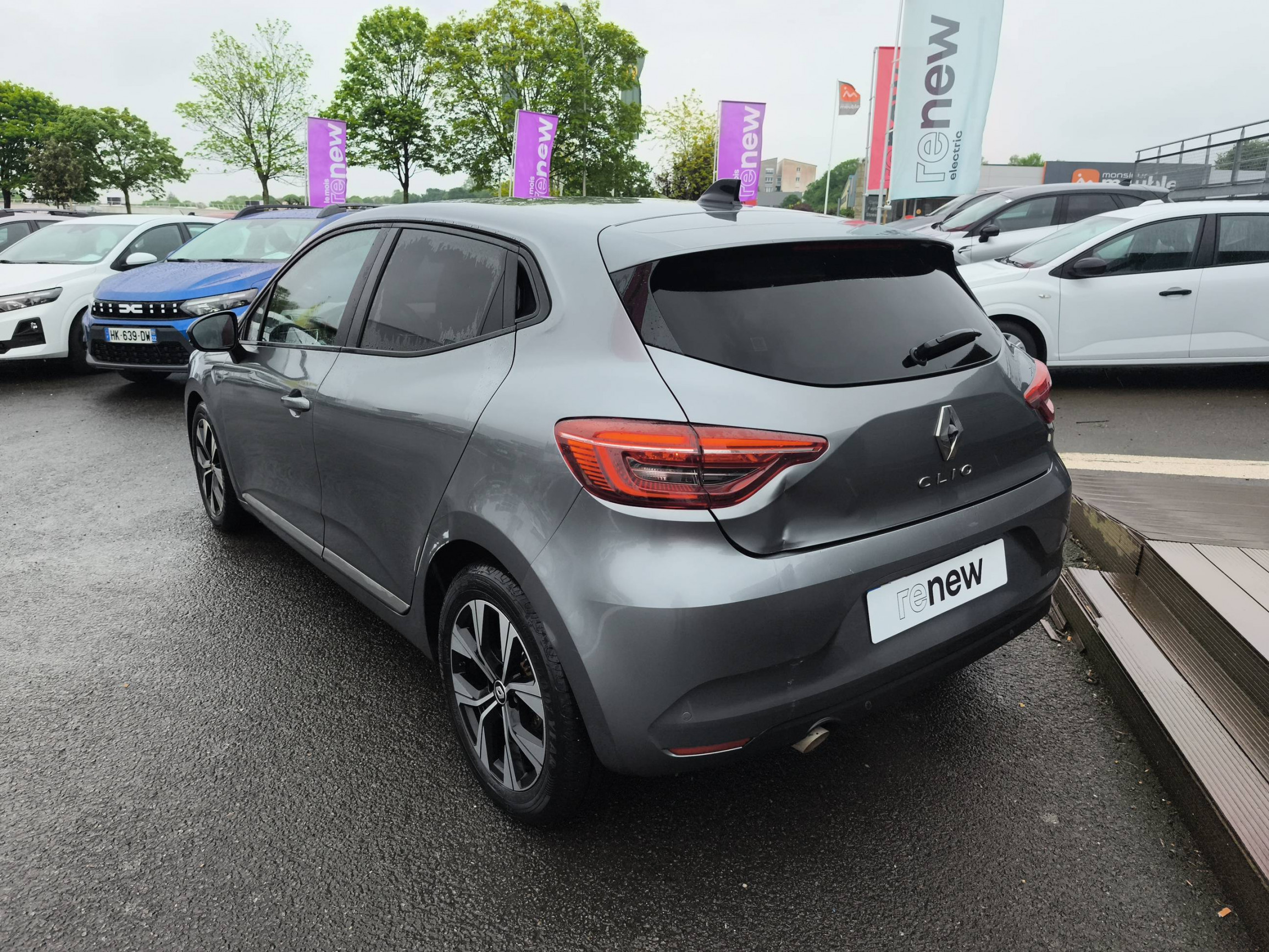 Vente en ligne Renault Clio 5 Clio TCe 100 GPL au prix de 13 990 €