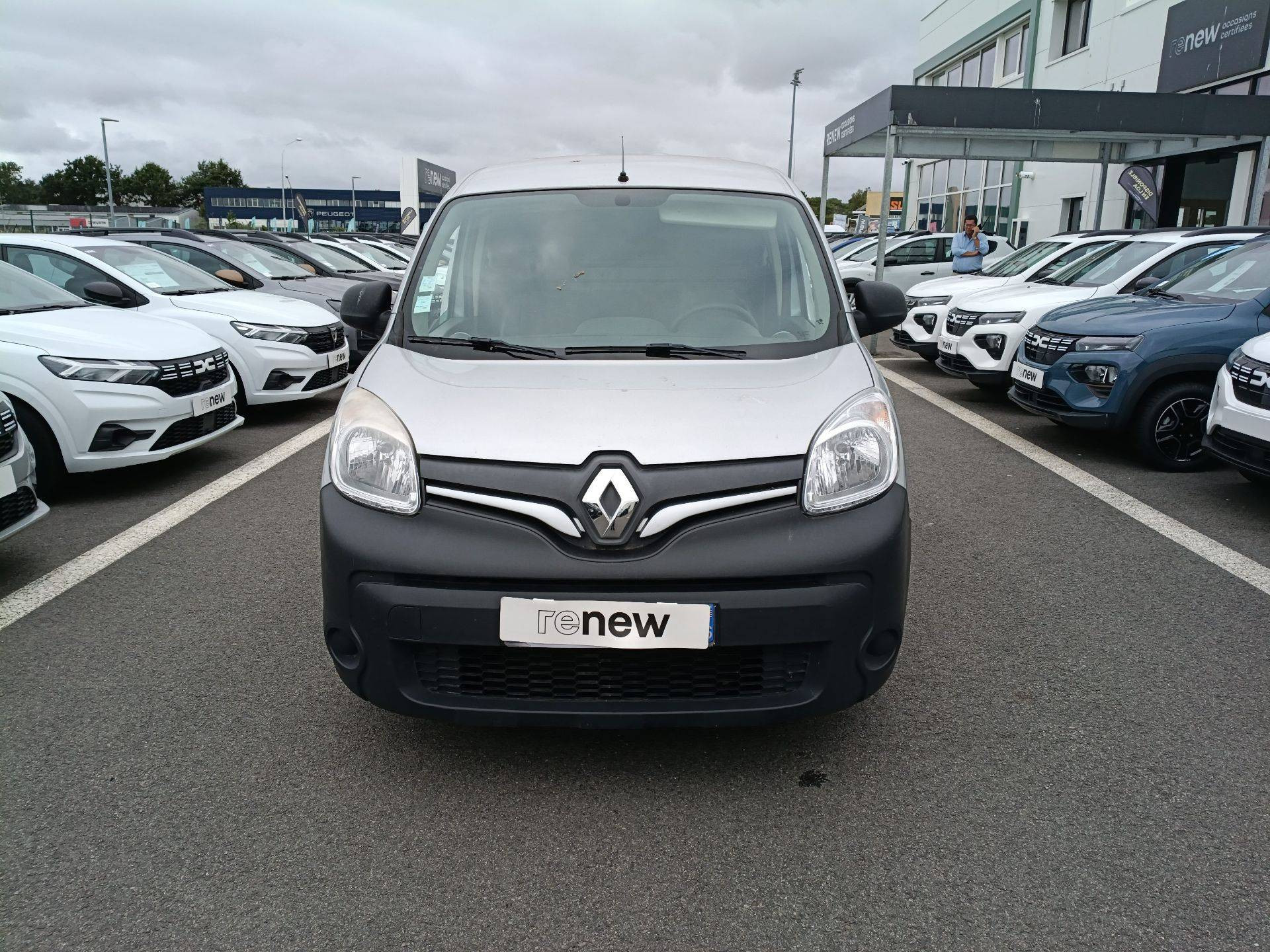 Vente en ligne Renault Kangoo Express  BLUE DCI 80 au prix de 9 590 €