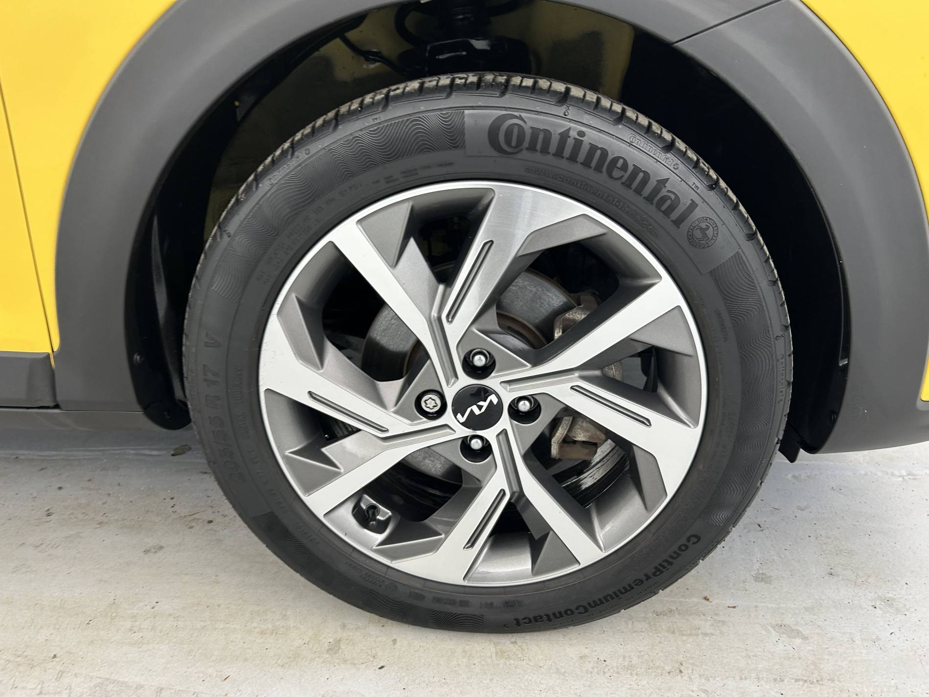 Vente en ligne Kia Stonic  1.0 T-GDi 120 ch MHEV DCT7 au prix de 17 500 €