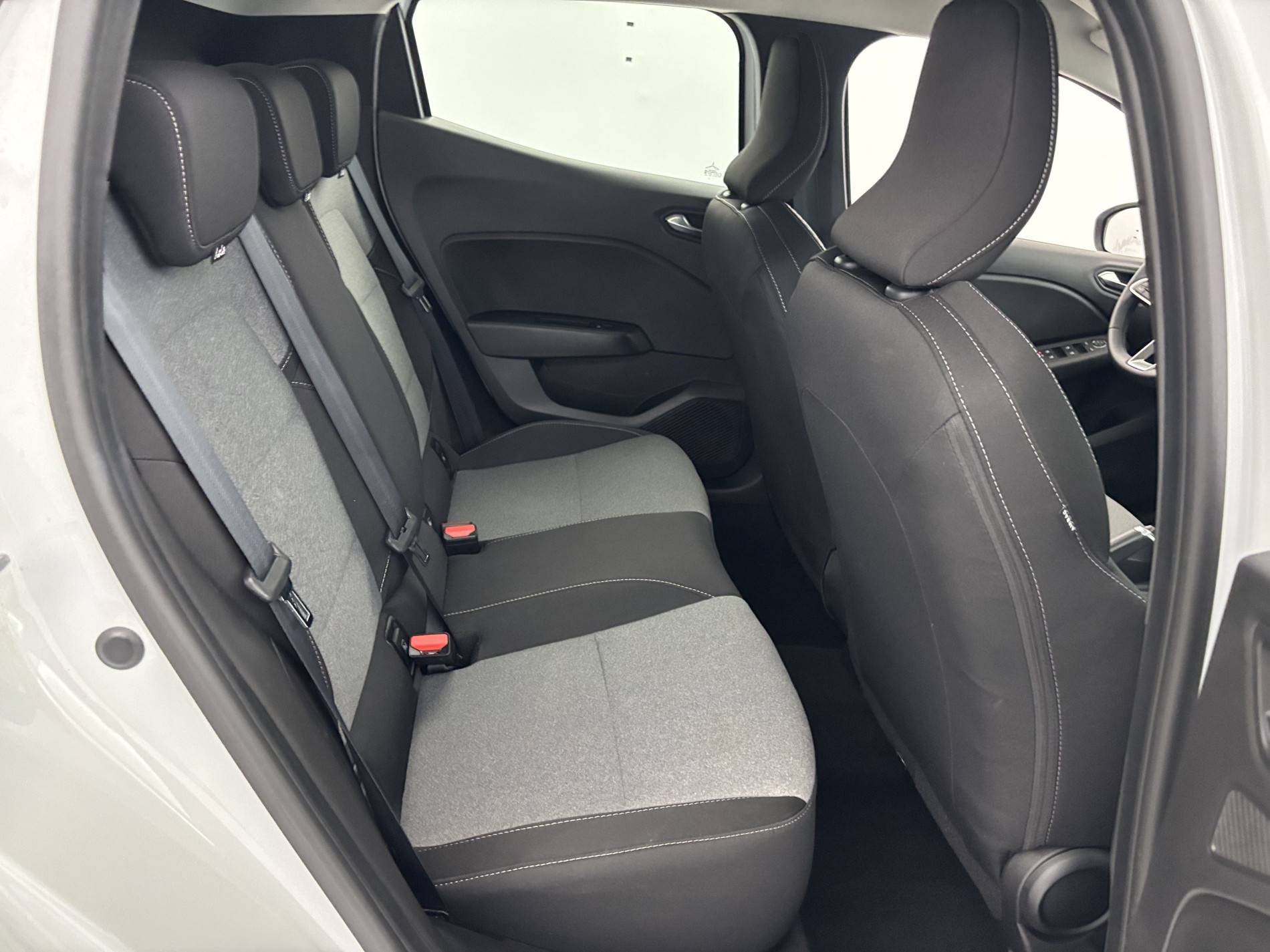 Vente en ligne Renault Clio 5 Clio Blue dCi 100 ch GSR2 au prix de 18 791 €