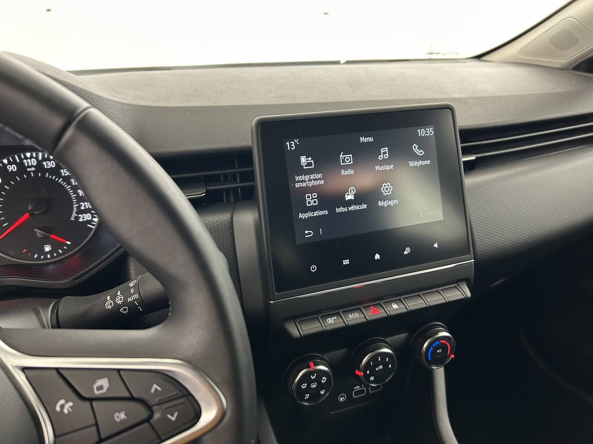 Vente en ligne Renault Clio 5 Clio TCe 90 au prix de 13 790 €