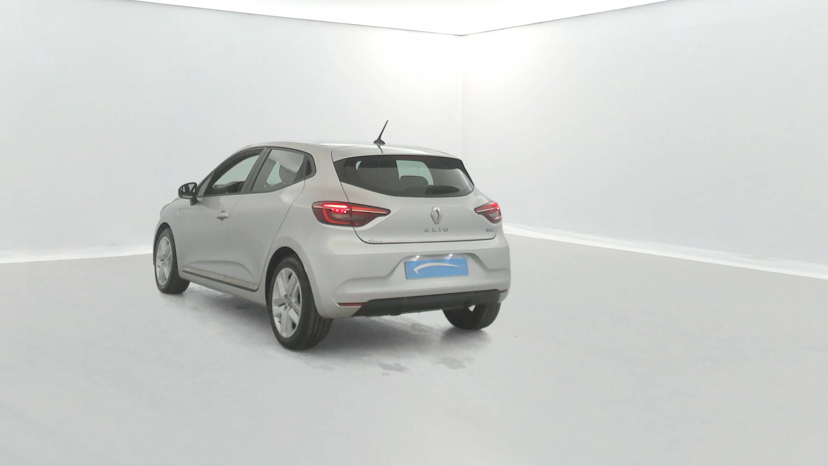 Vente en ligne Renault Clio 5 Clio E-Tech 140 - 21N au prix de 15 990 €