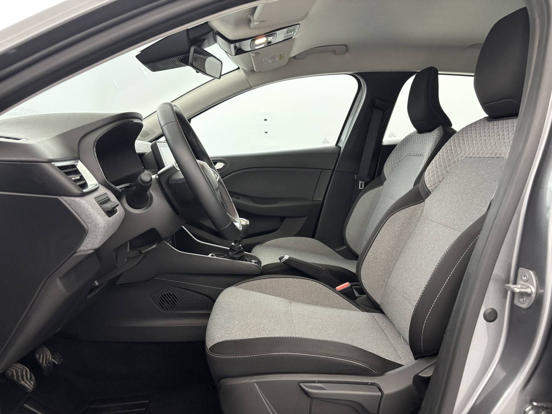 Vente en ligne Renault Clio 5 Clio Blue dCi 100 ch GSR2 au prix de 18 191 €
