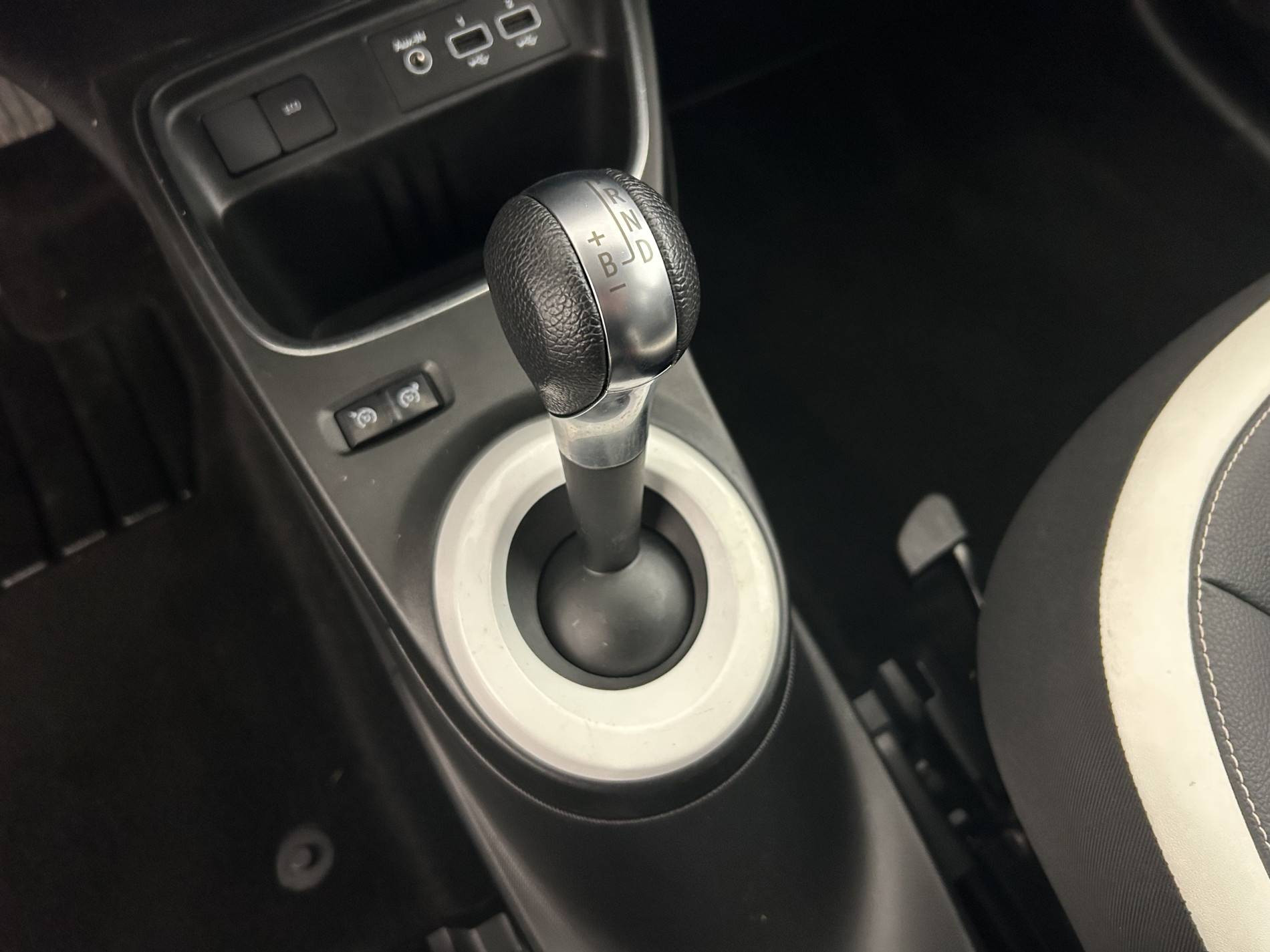 Vente en ligne Renault Twingo Electrique Twingo III E-Tech au prix de 11 990 €